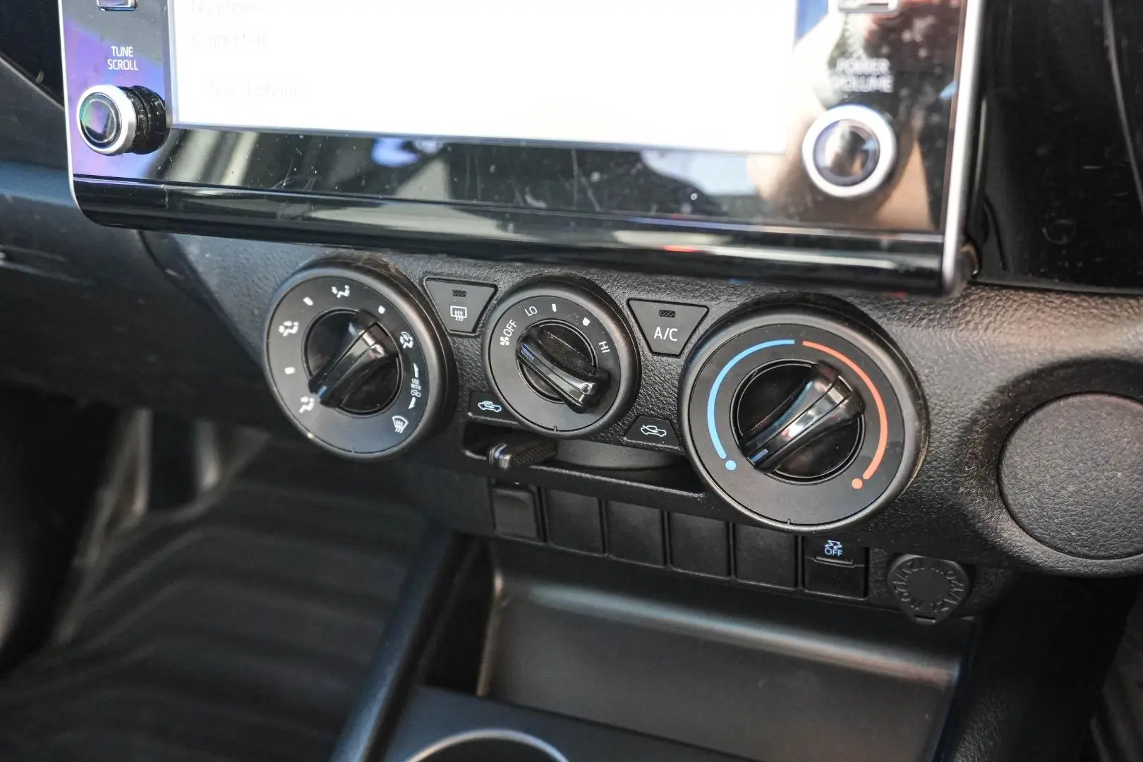 2022 Toyota Hilux Gallery Image 20