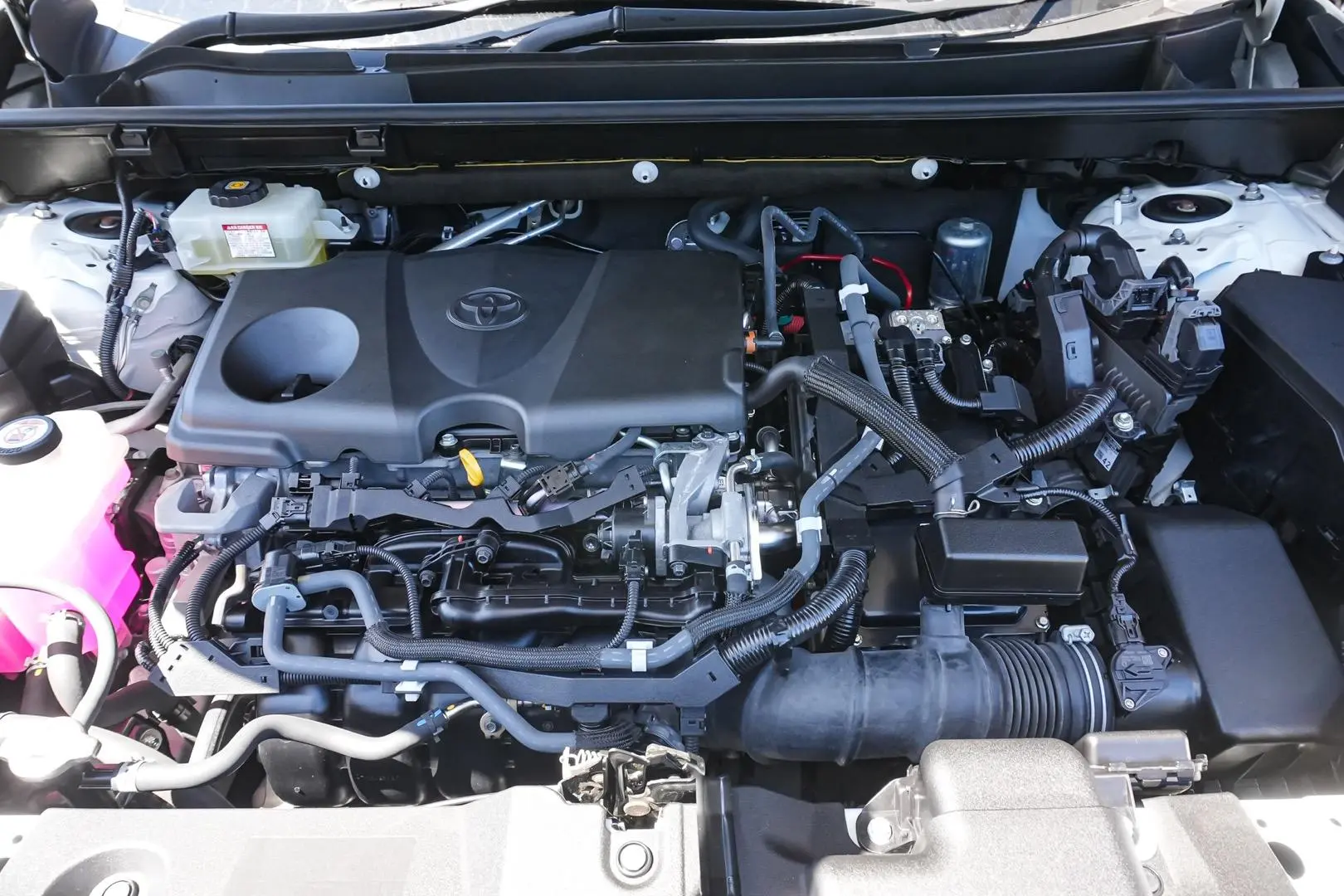 2019 Toyota RAV4 Gallery Image 23