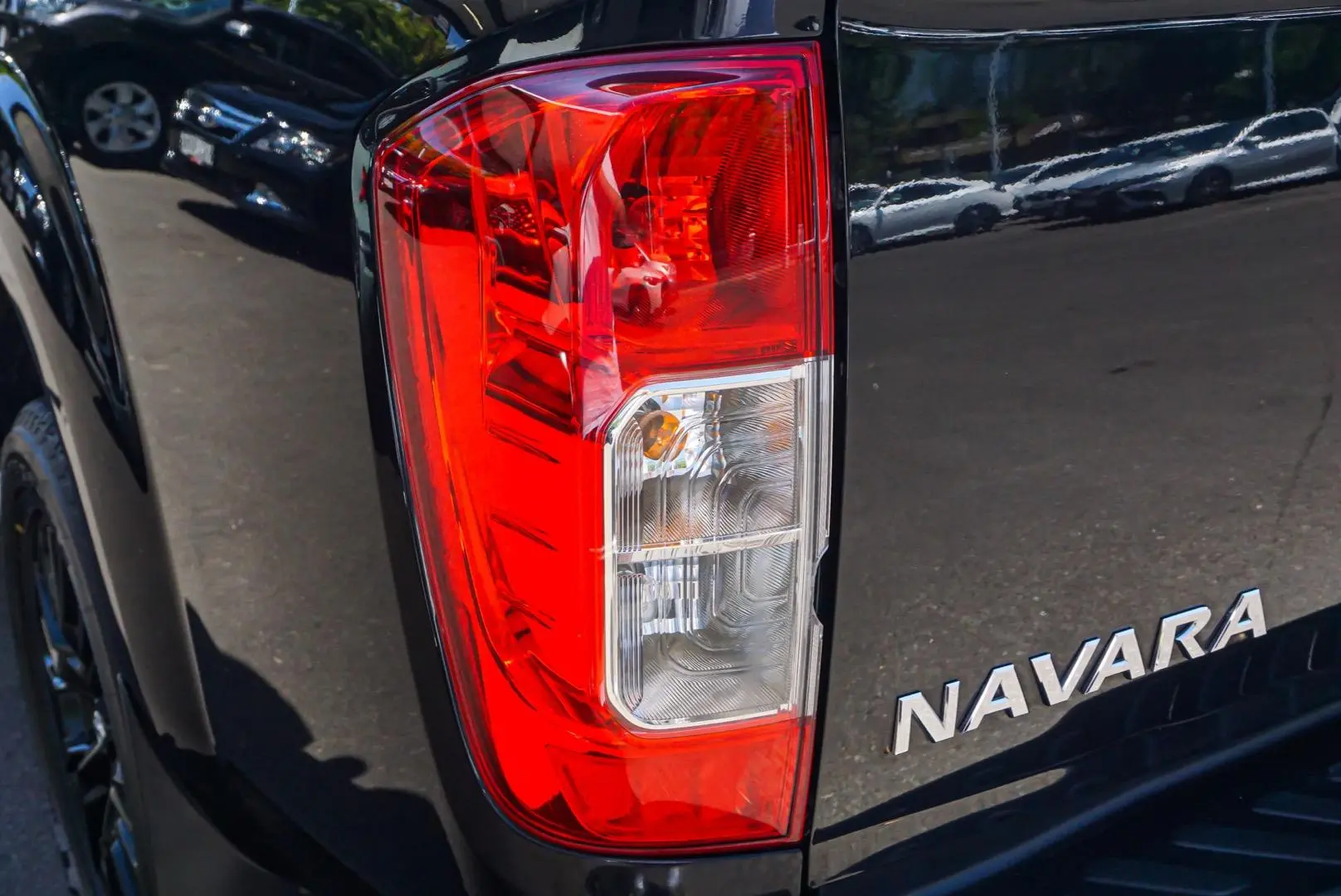 2018 Nissan Navara Gallery Image 13