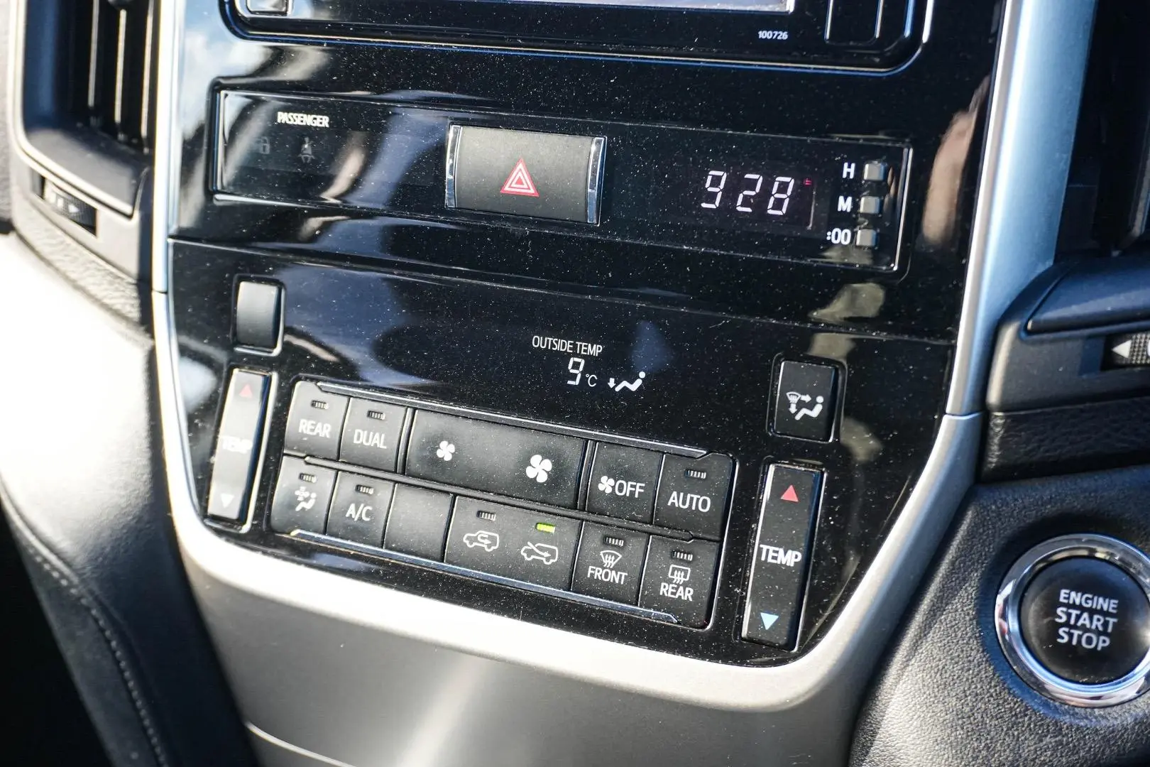 2018 Toyota Landcruiser Gallery Image 24