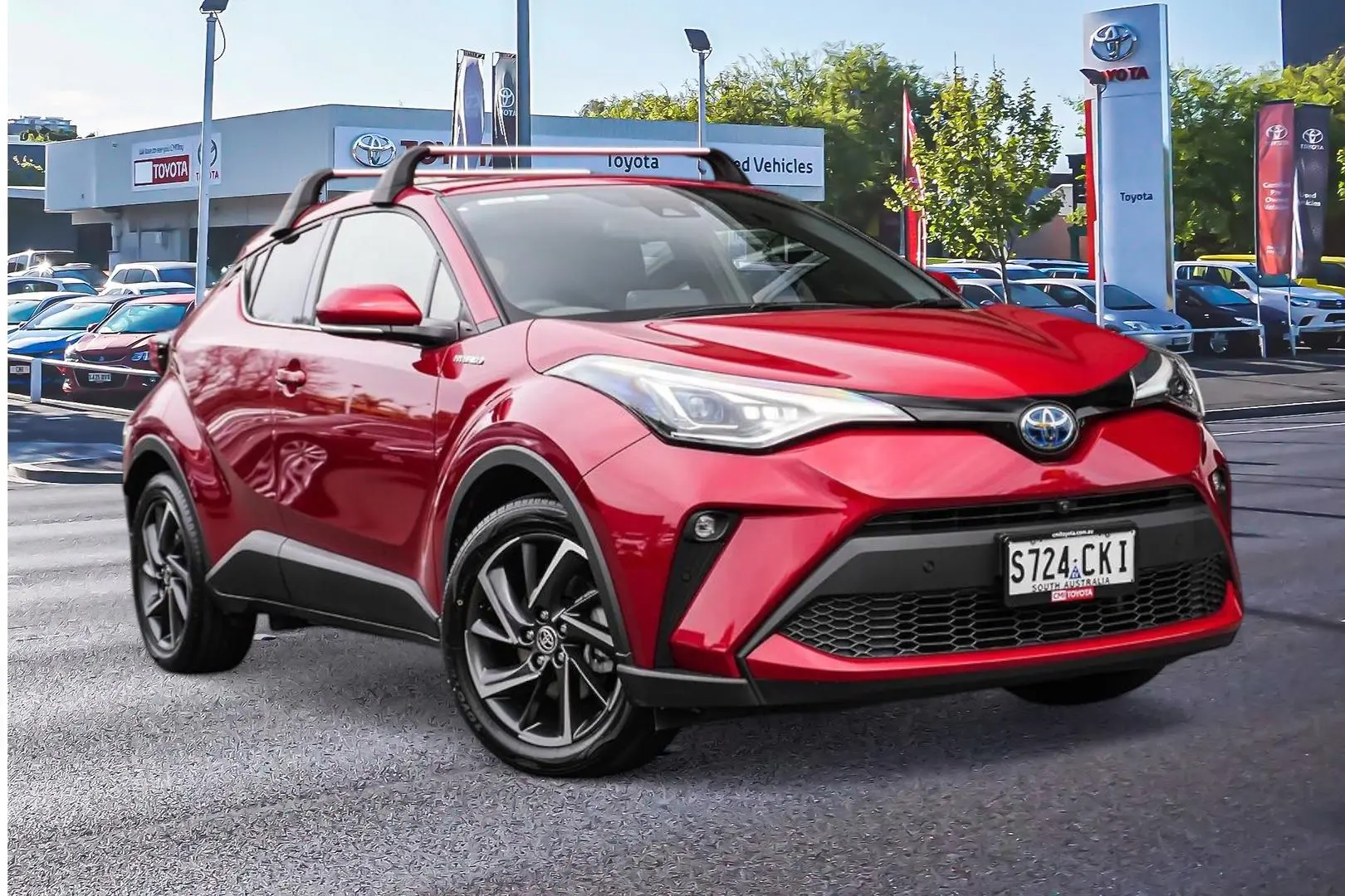 2021 Toyota C-HR Gallery Image 1