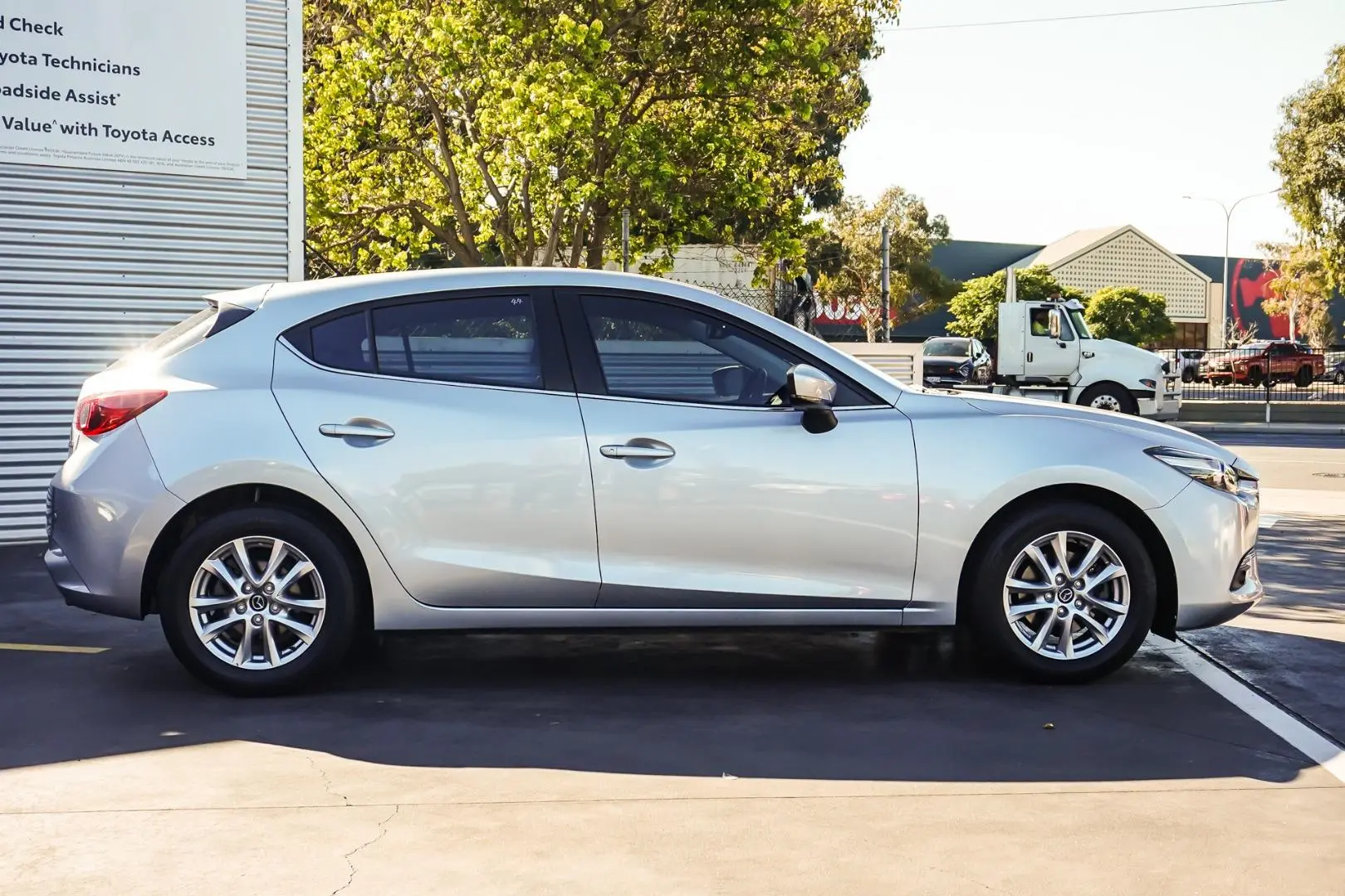 2018 Mazda 3 Gallery Image 3