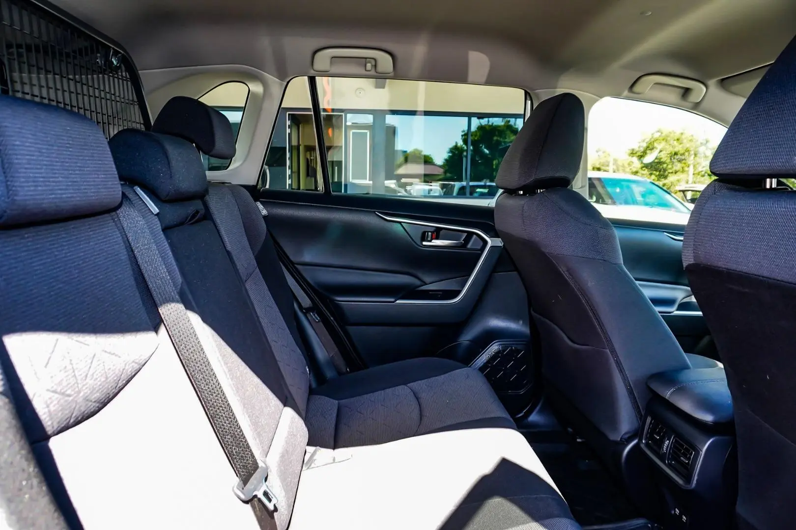 2022 Toyota RAV4 Gallery Image 8