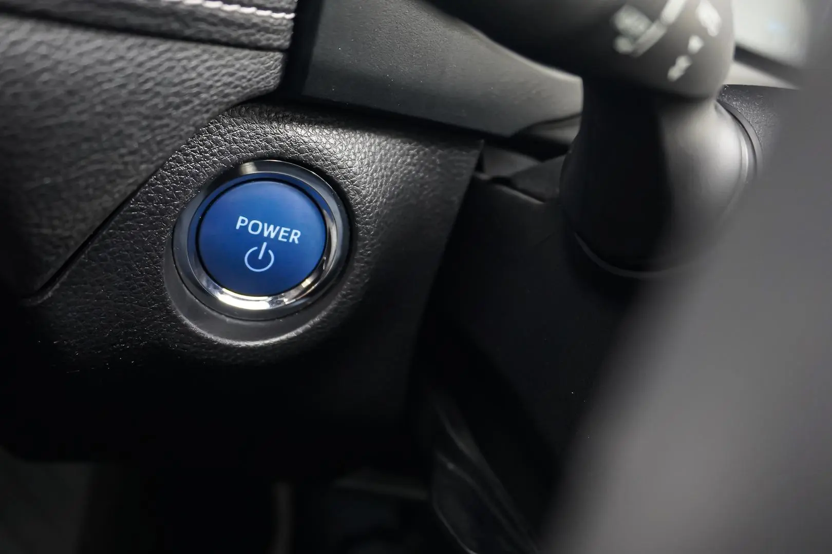 2020 Toyota RAV4 Gallery Image 24
