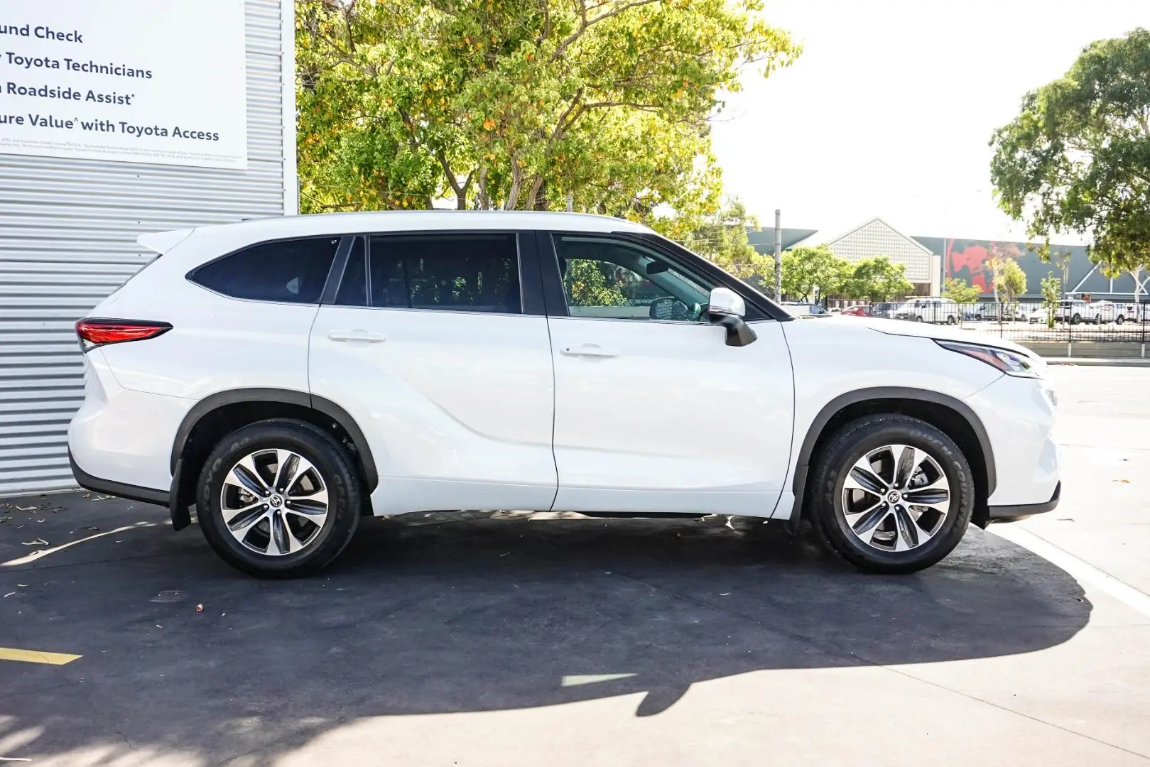 2023 Toyota Kluger Gallery Image 4