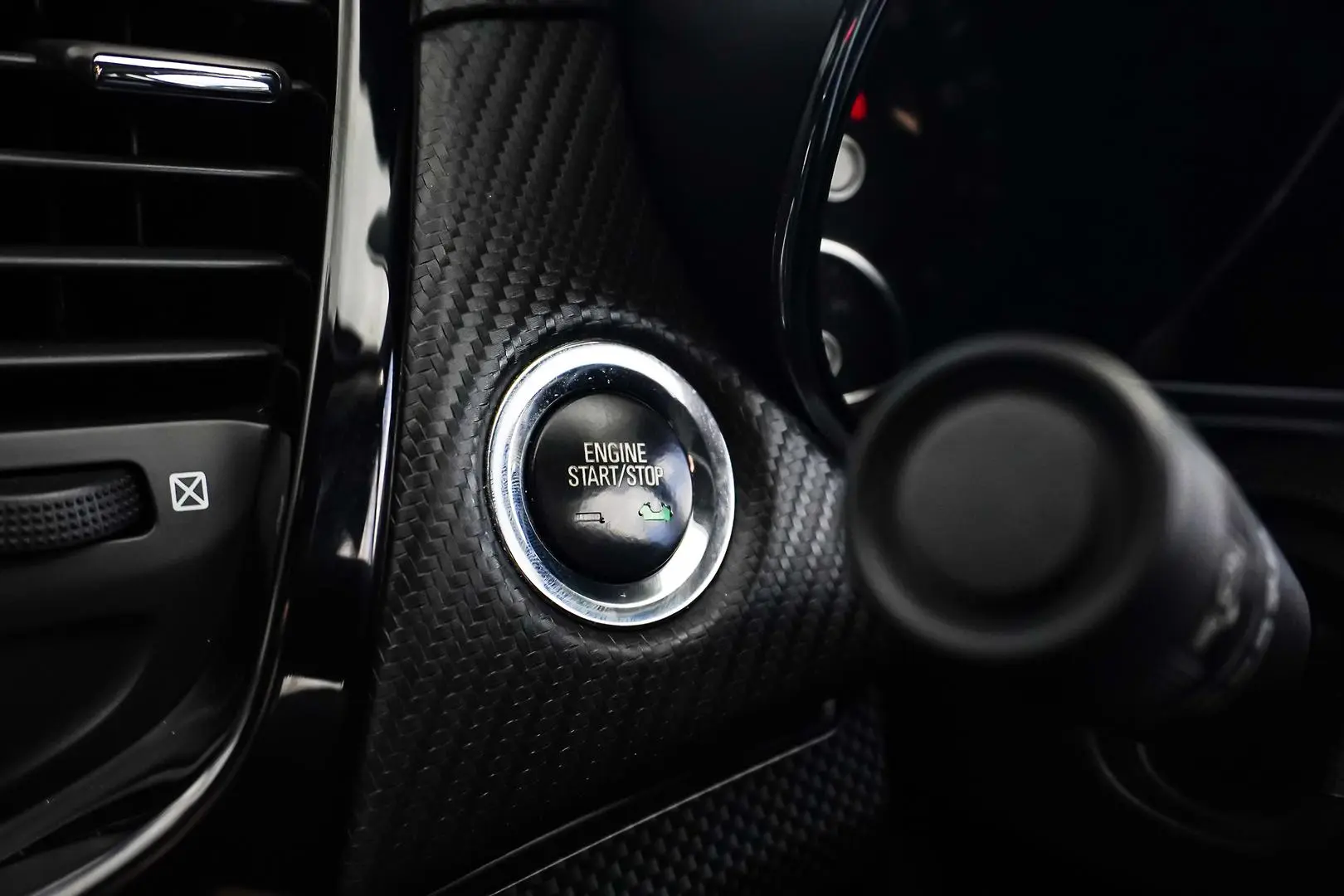 2016 Holden Commodore Gallery Image 25