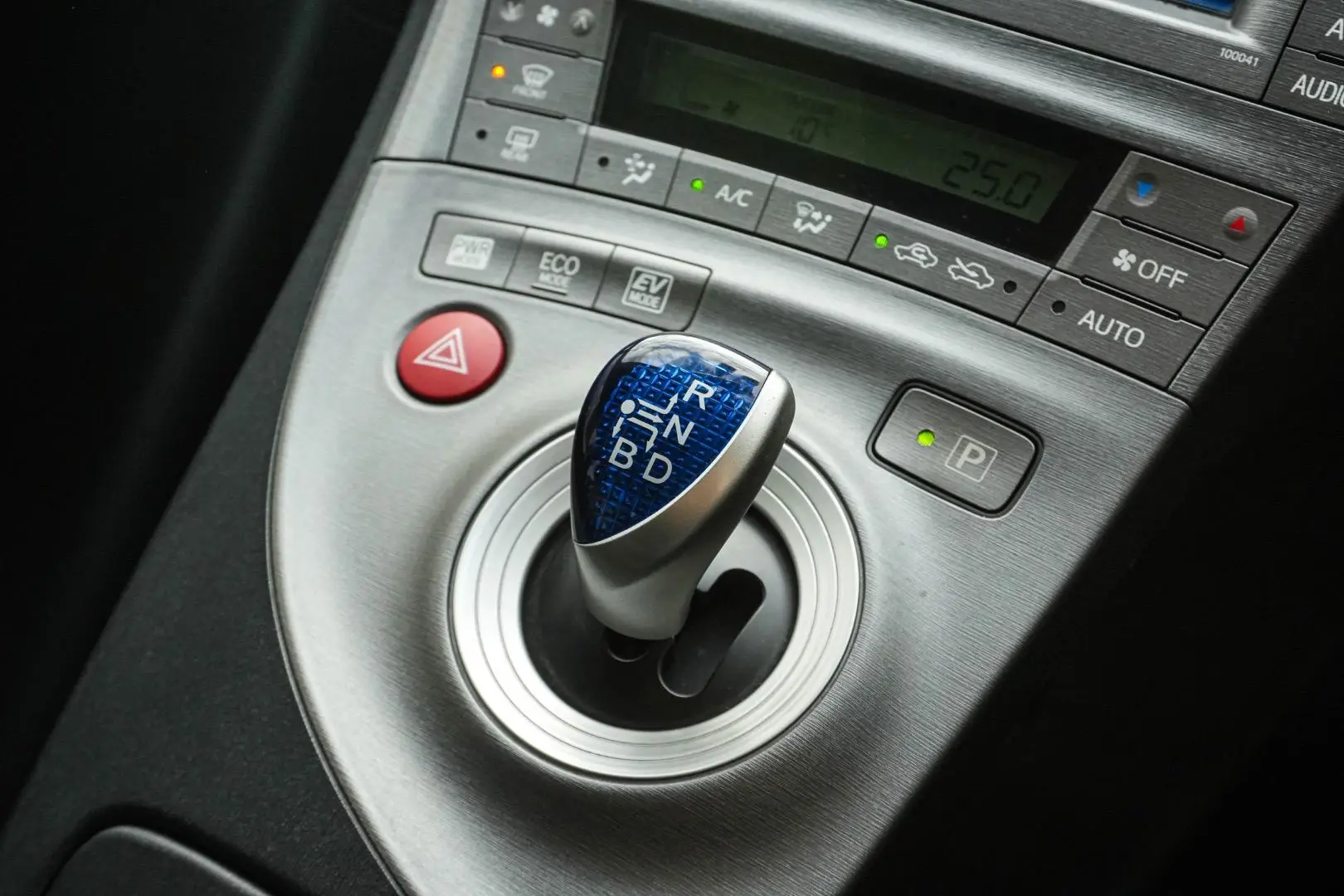 2014 Toyota Prius Gallery Image 20
