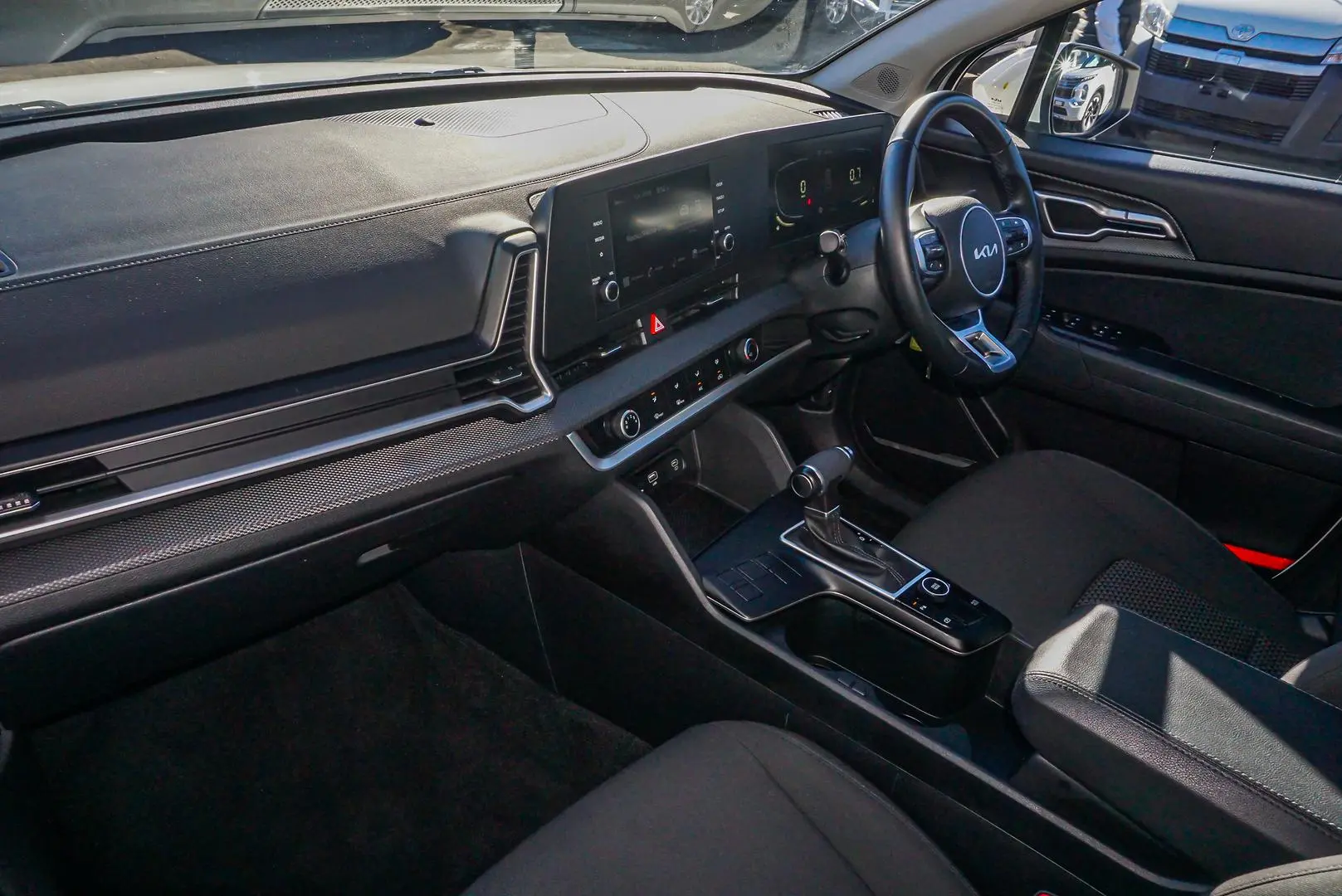 2024 Kia Sportage Gallery Image 9