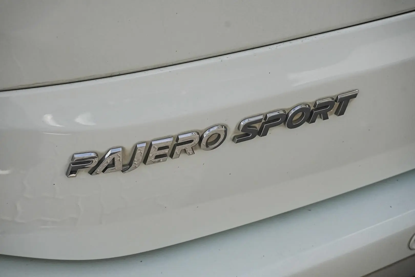 2021 Mitsubishi Pajero Sport Gallery Image 15