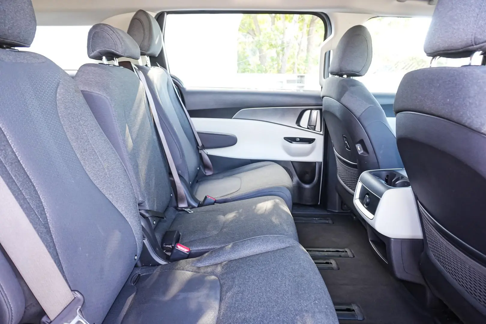 2022 Kia Carnival Gallery Image 14