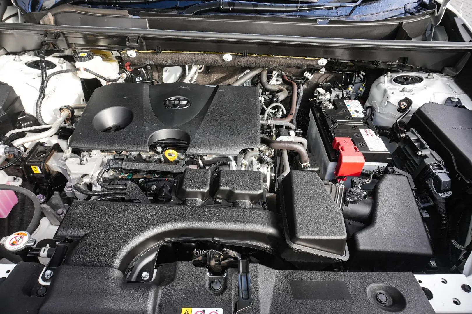 2024 Toyota RAV4 Gallery Image 23