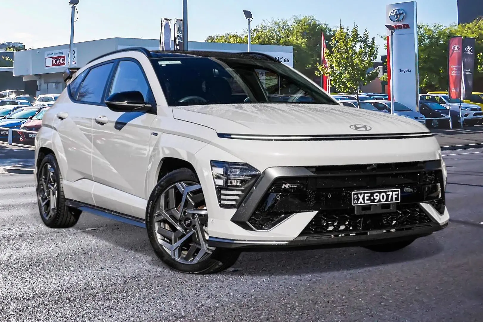 2023 Hyundai Kona Gallery Image 1
