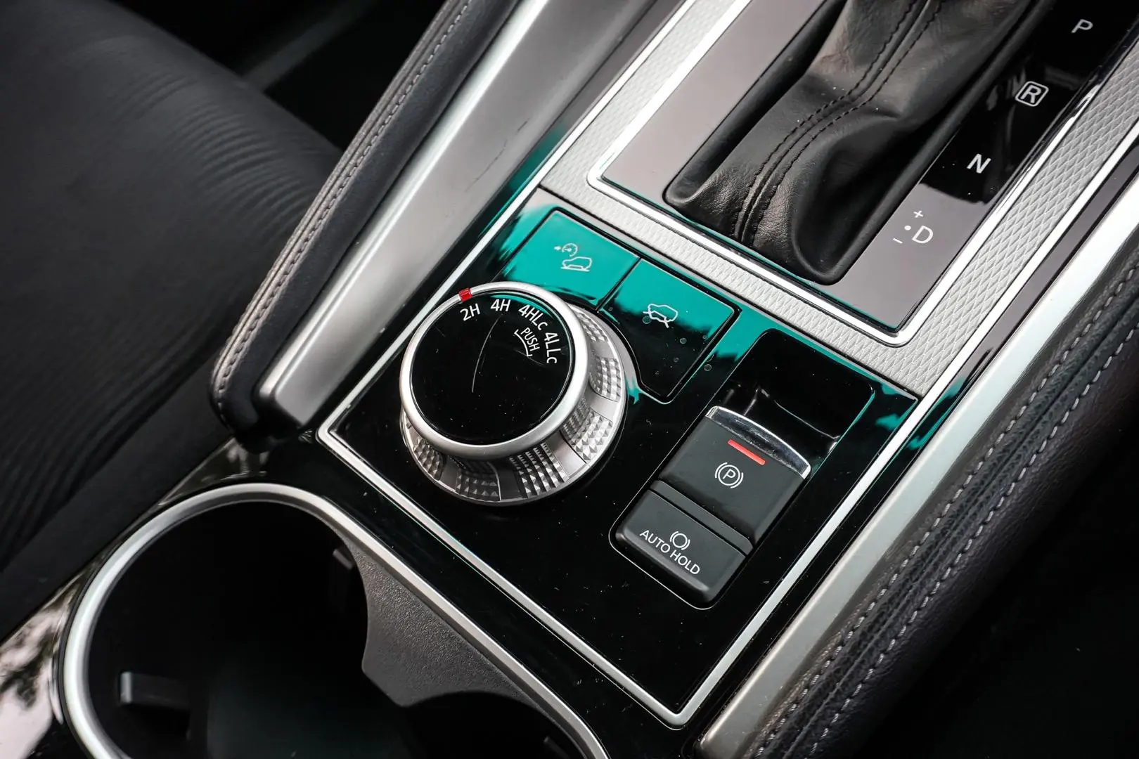2022 Mitsubishi Pajero Sport Gallery Image 19