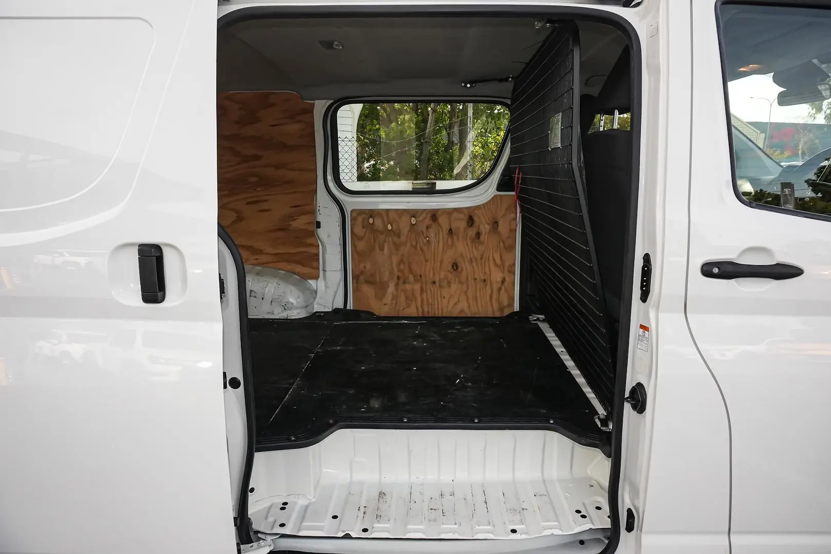 2021 Toyota Hiace Gallery Image 14