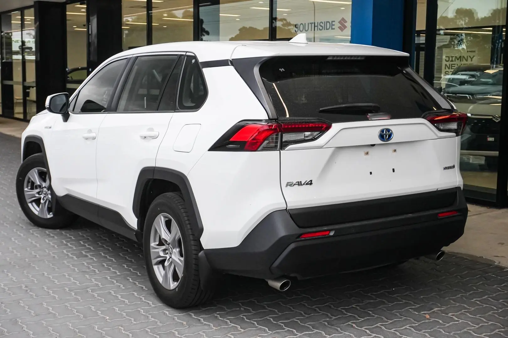 2022 Toyota RAV4 Gallery Image 3