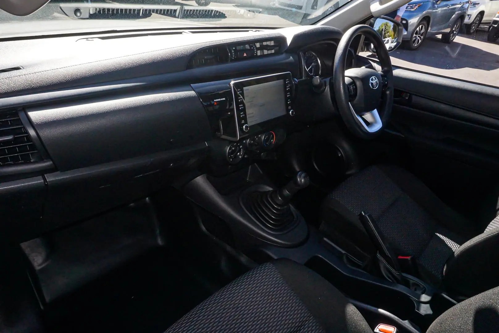 2021 Toyota Hilux Gallery Image 8
