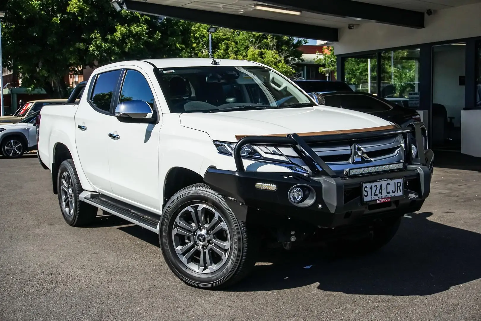 2021 Mitsubishi Triton Gallery Image 1