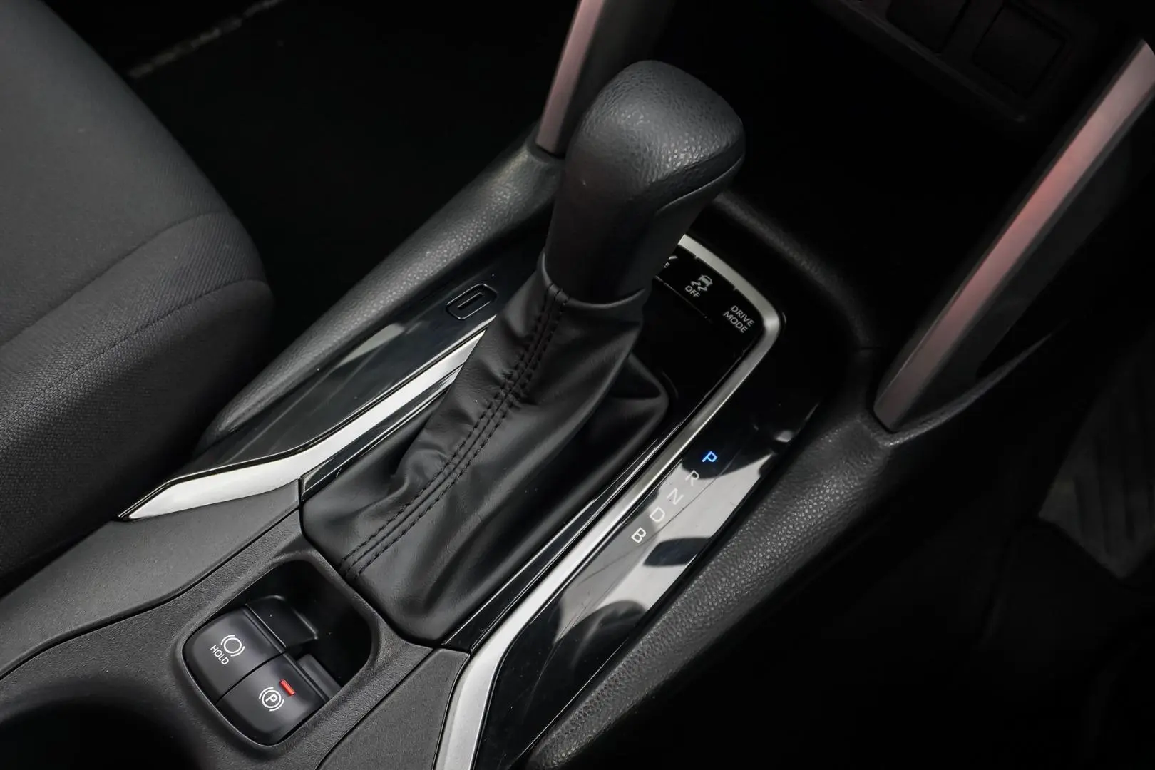 2025 Toyota Corolla Cross Gallery Image 18
