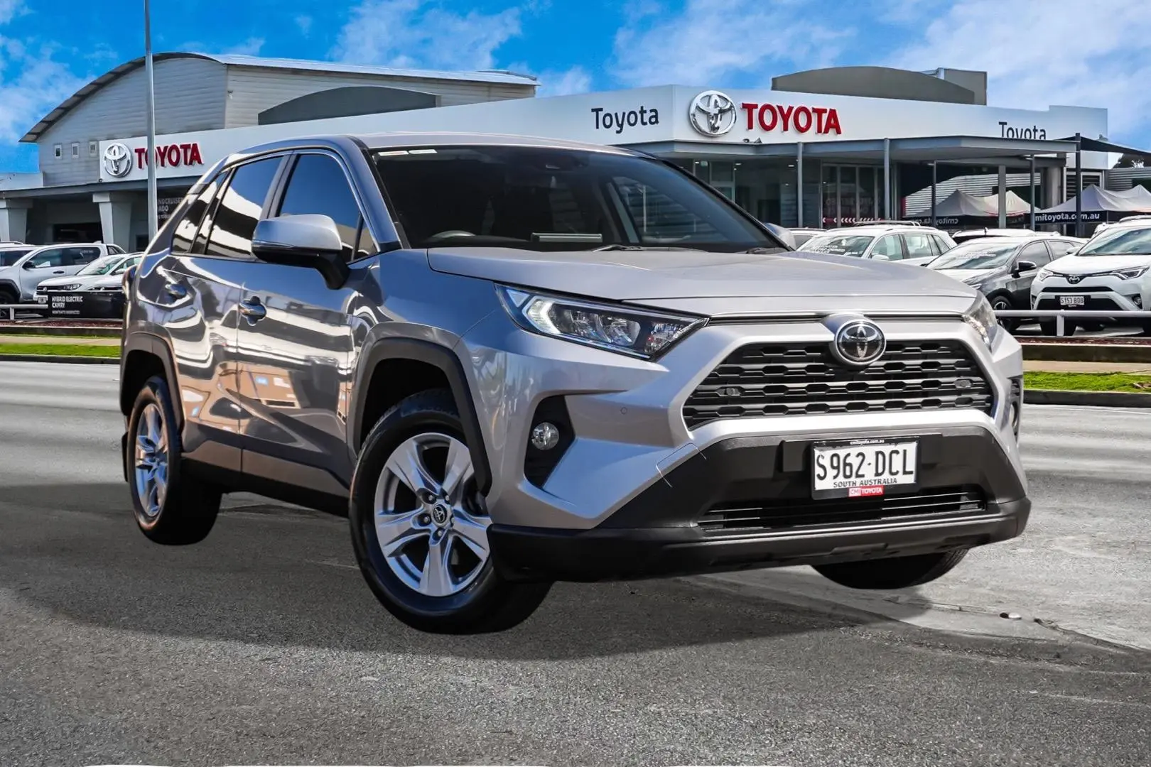 2019 Toyota RAV4 Image