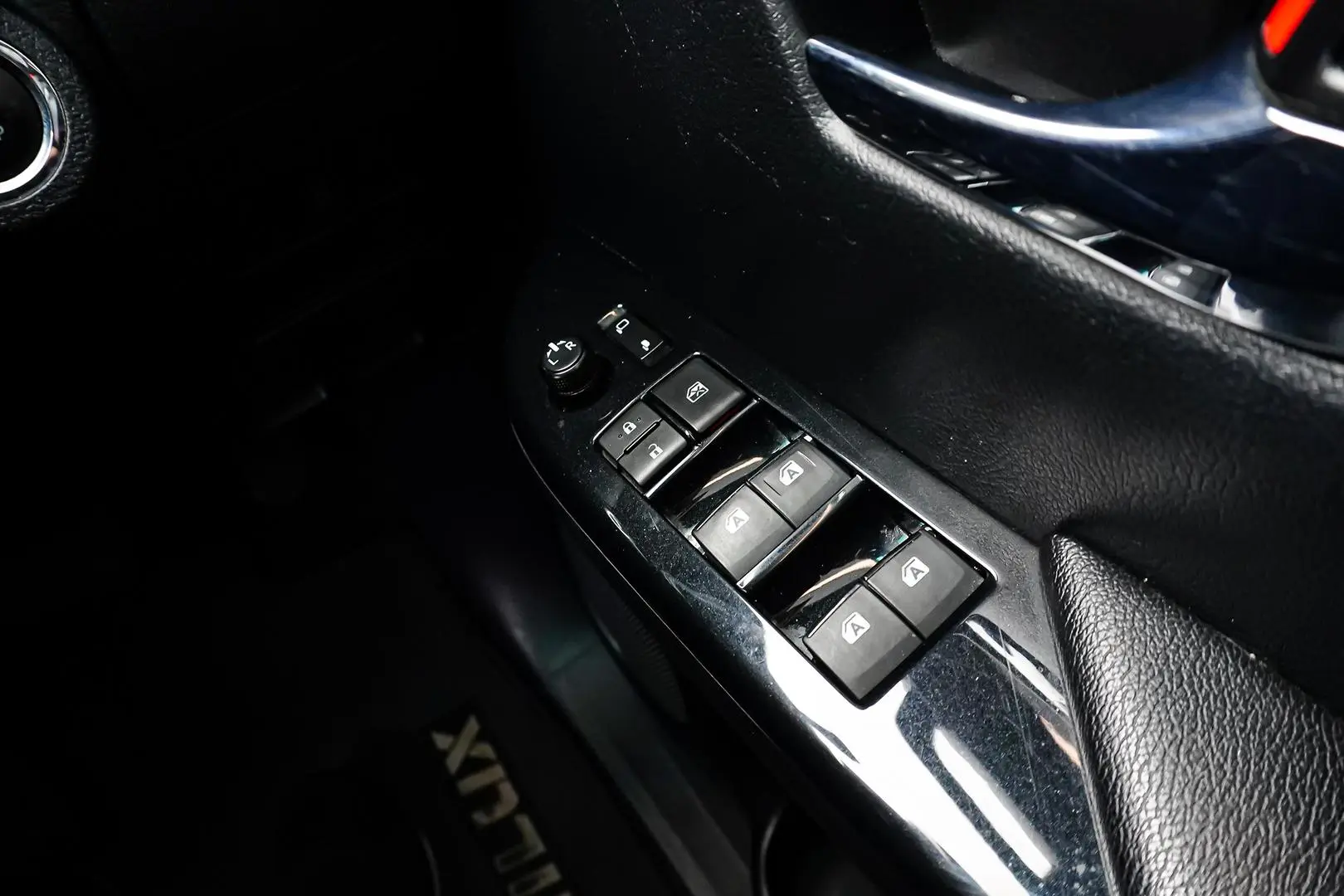 2020 Toyota Hilux Gallery Image 21