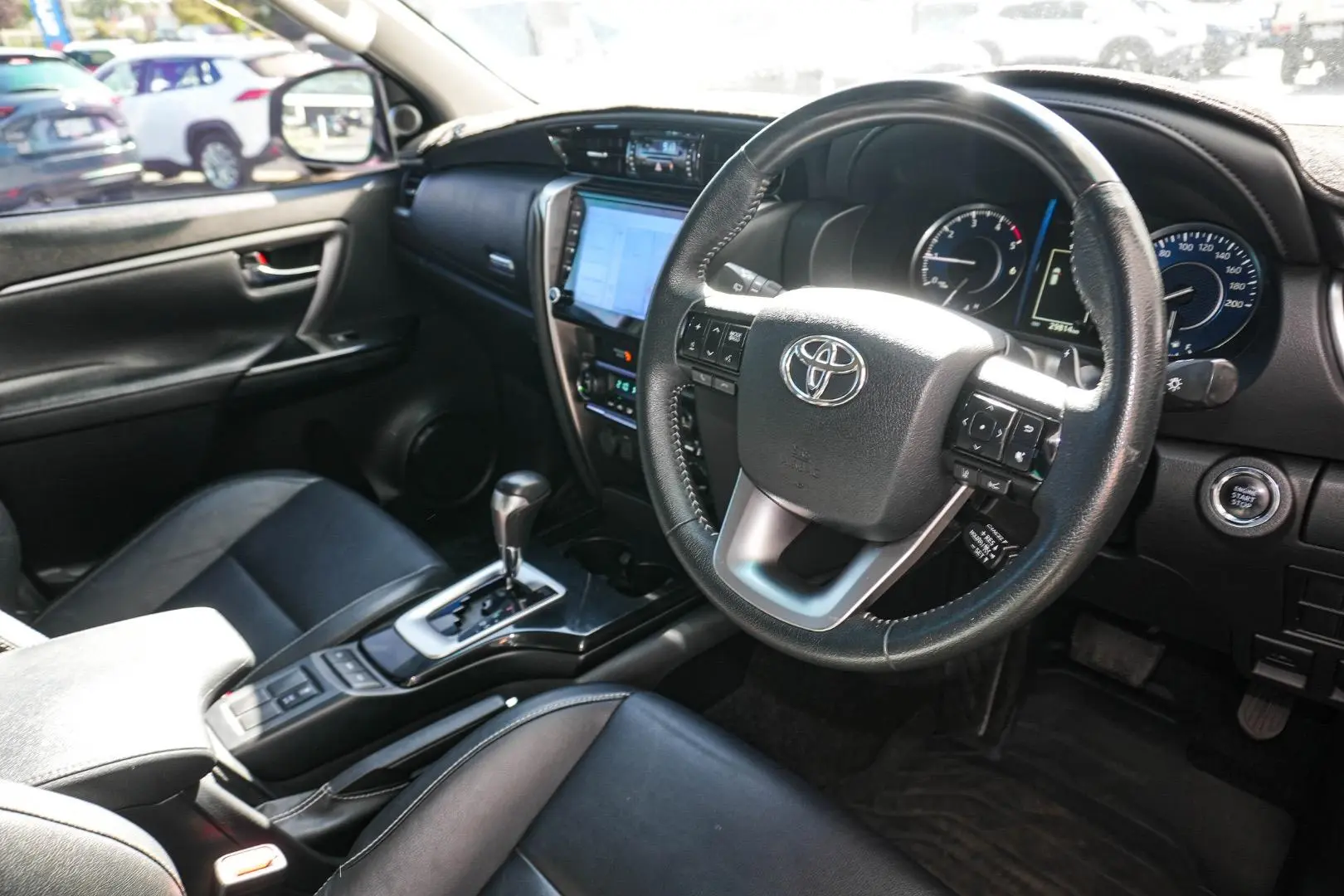 2022 Toyota Fortuner Gallery Image 7