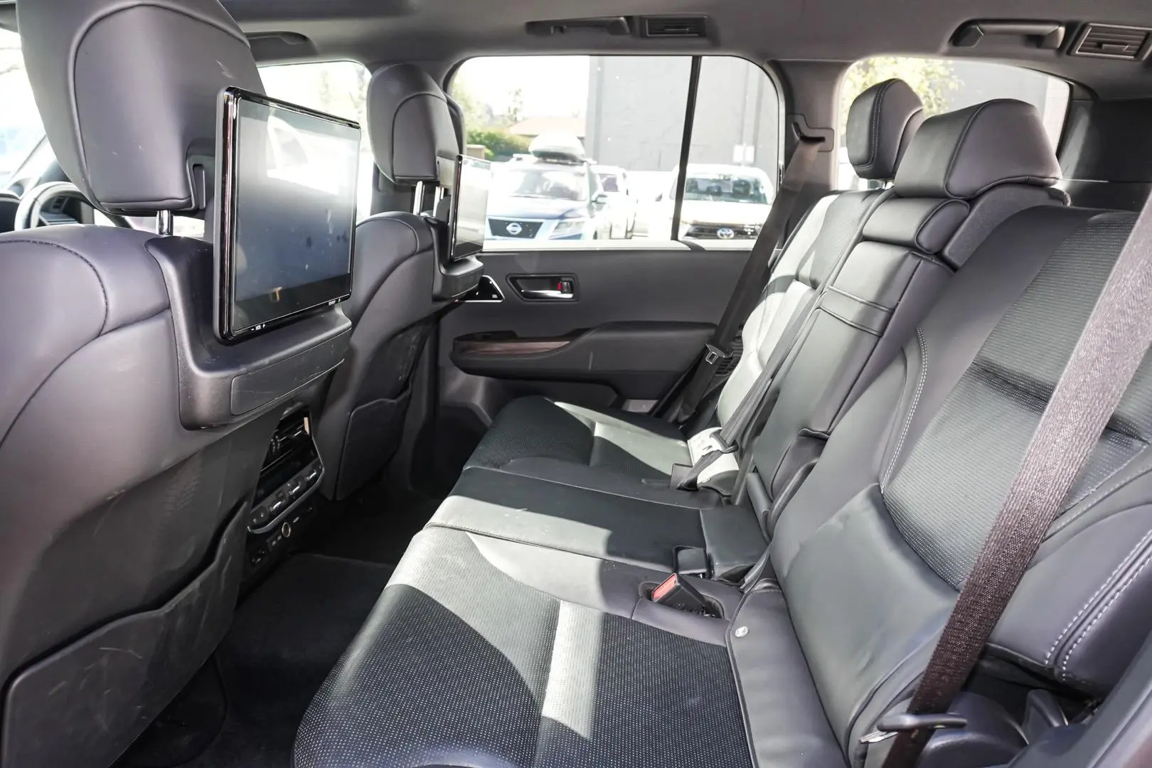 2022 Toyota Landcruiser Gallery Image 8