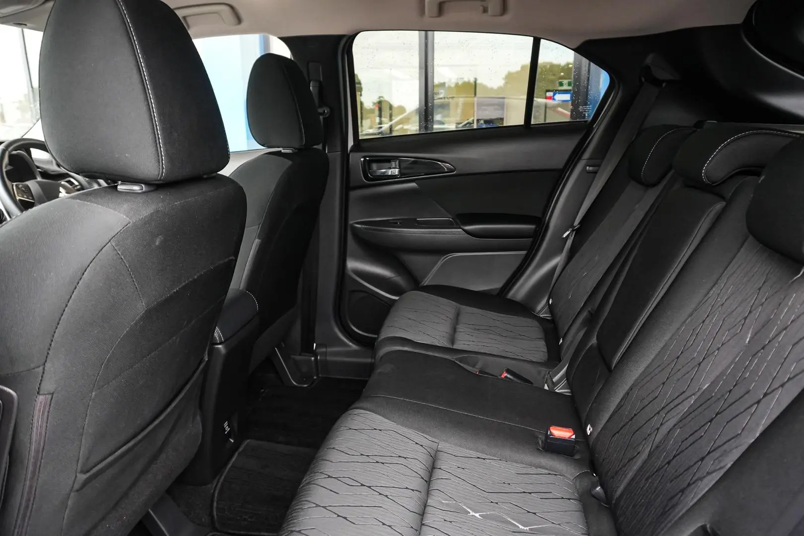 2019 Mitsubishi Eclipse Cross Gallery Image 12