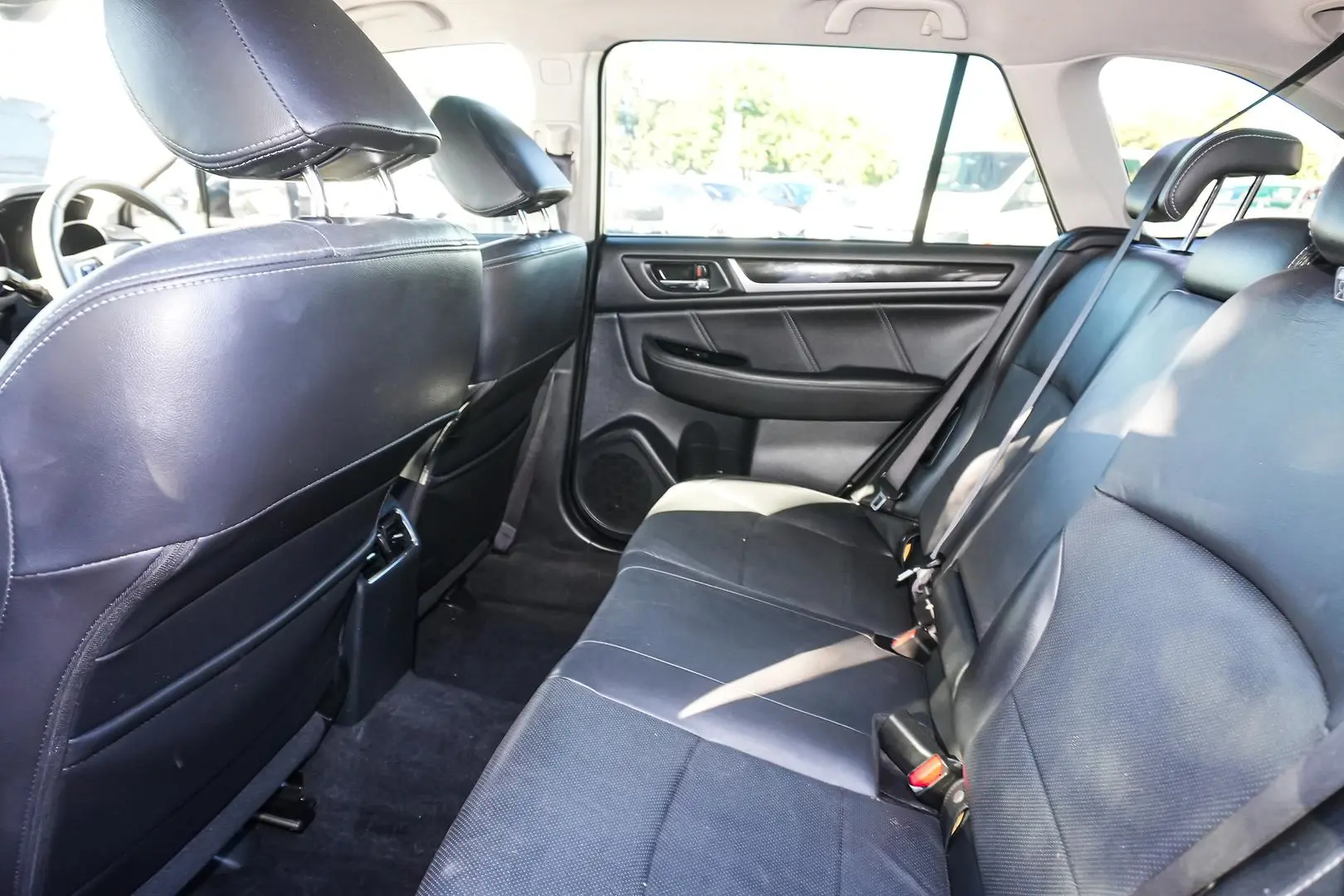 2017 Subaru Outback Gallery Image 8