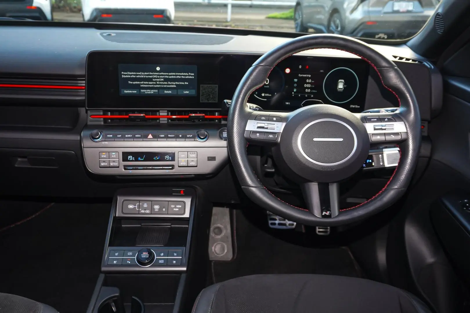 2023 Hyundai Kona Gallery Image 9