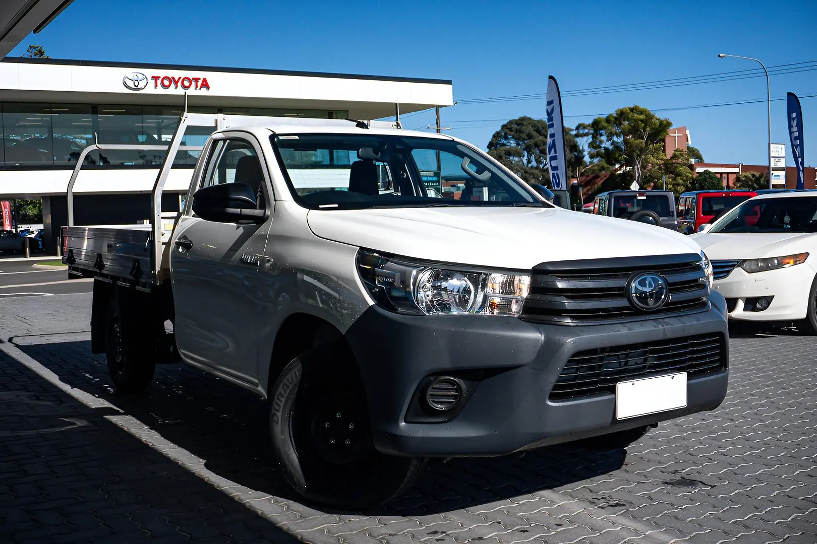 2021 Toyota Hilux Gallery Image 2