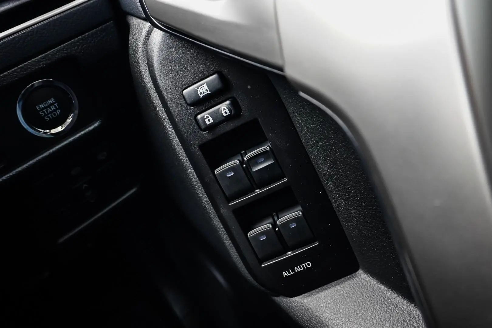 2022 Toyota Landcruiser Prado Gallery Image 23