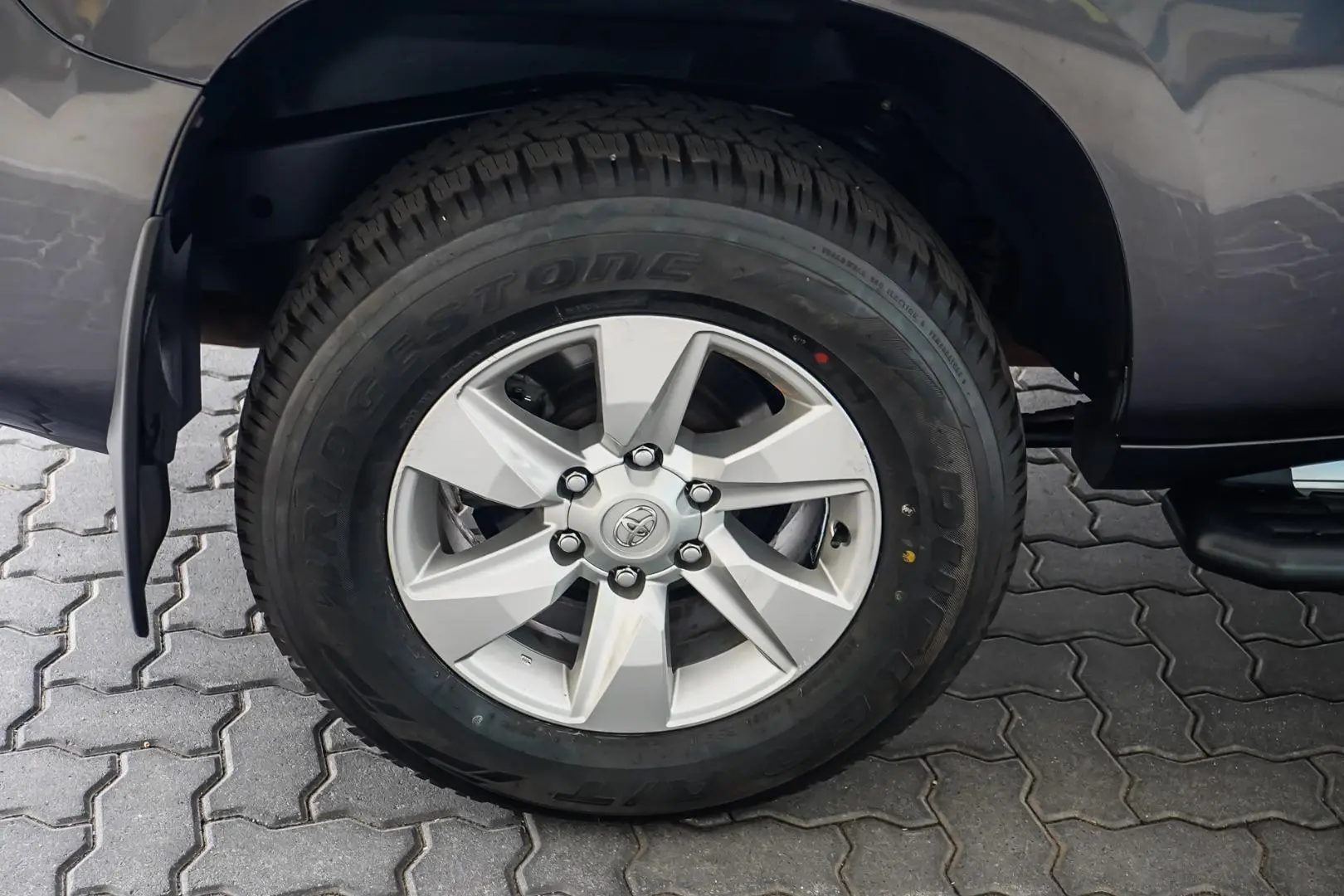 2021 Toyota Landcruiser Prado Gallery Image 16