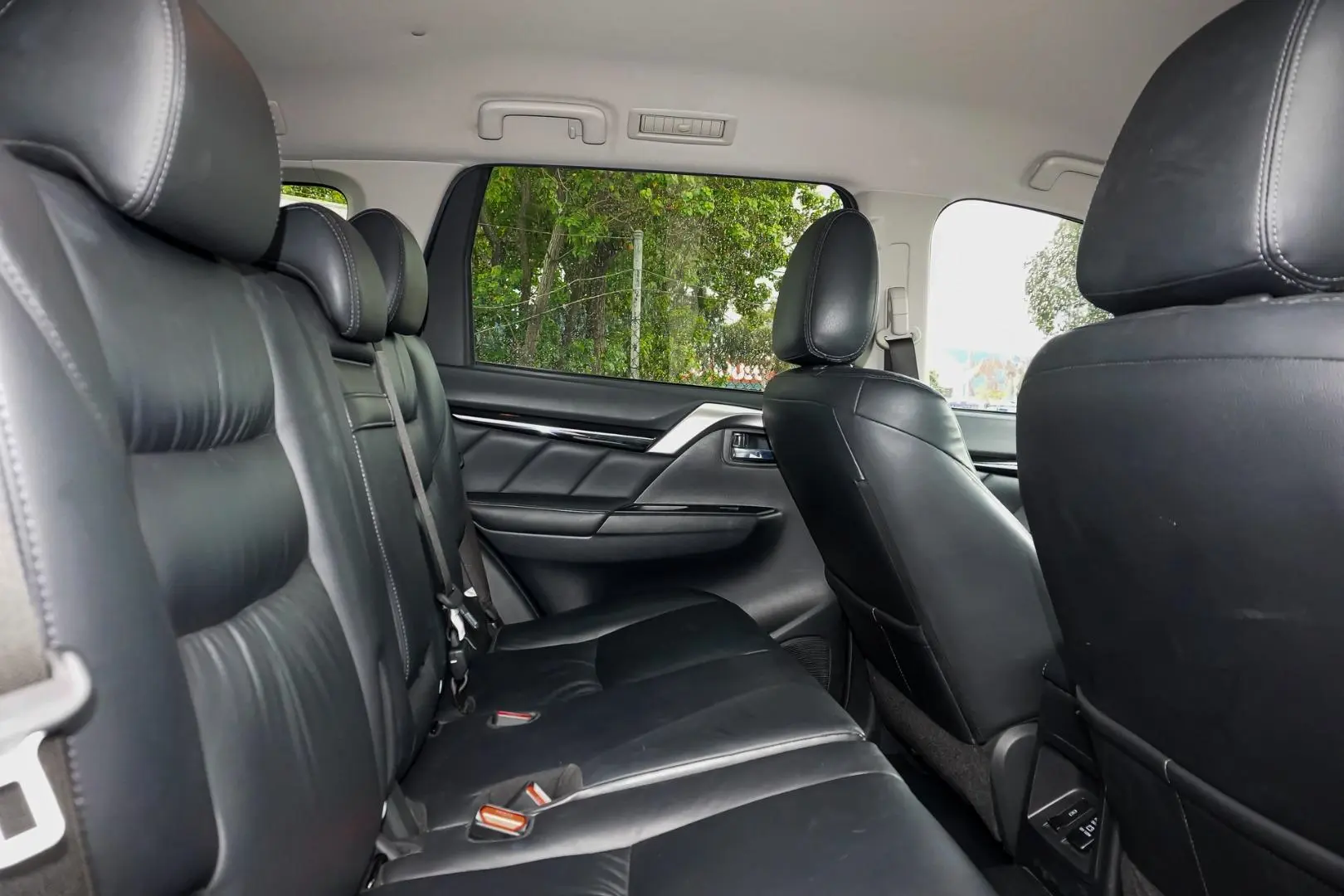 2018 Mitsubishi Pajero Sport Gallery Image 8