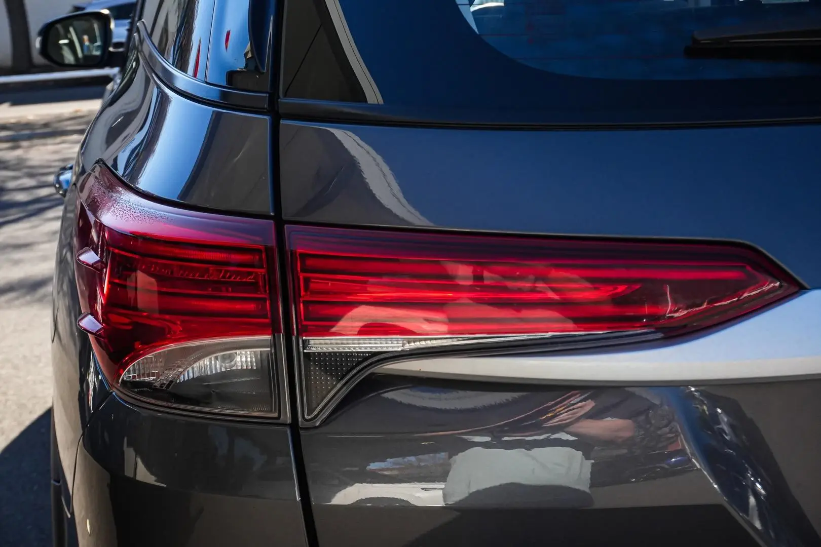 2021 Toyota Fortuner Gallery Image 14