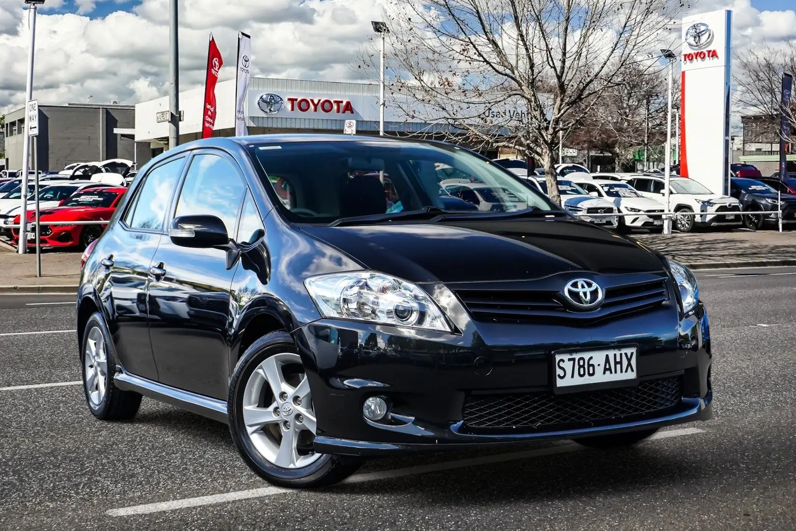 2010 Toyota Corolla Gallery Image 1