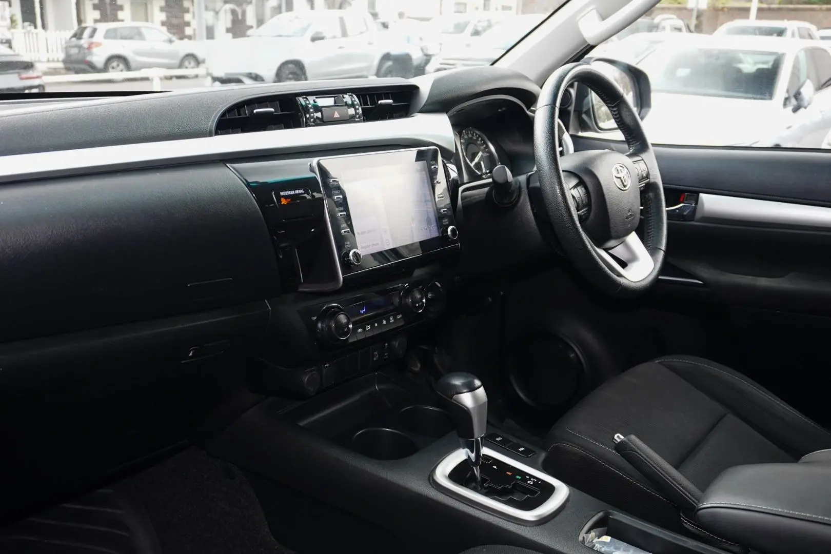2022 Toyota Hilux Gallery Image 17