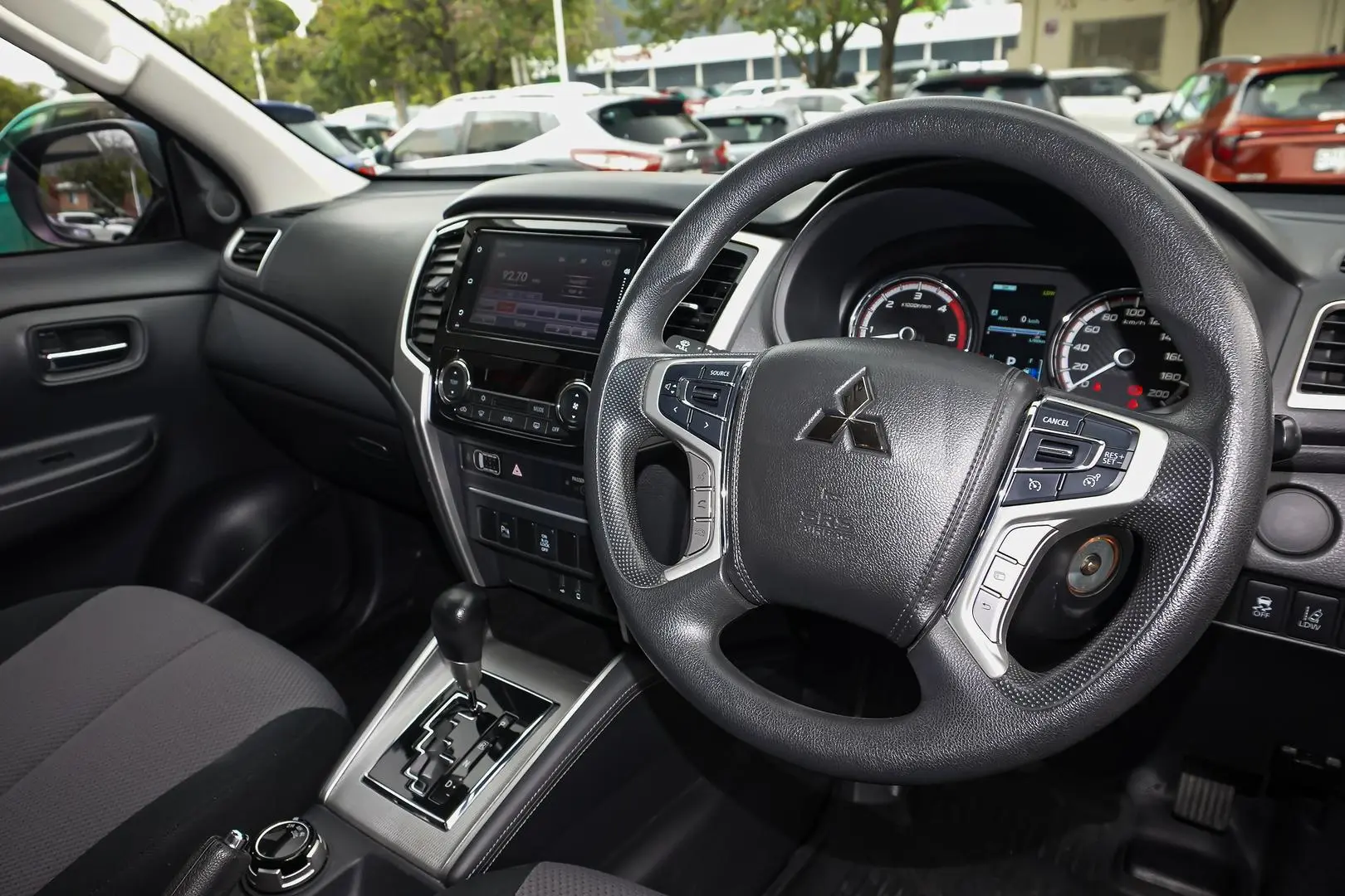 2023 Mitsubishi Triton Gallery Image 7