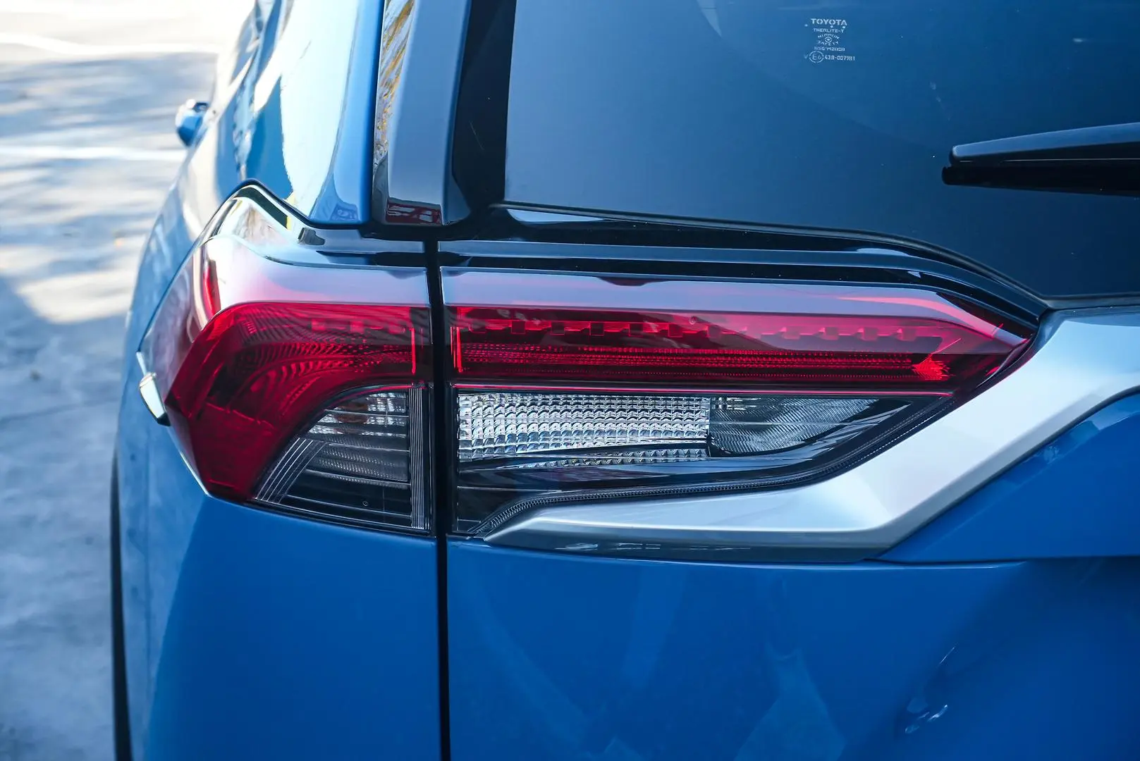 2023 Toyota RAV4 Gallery Image 13