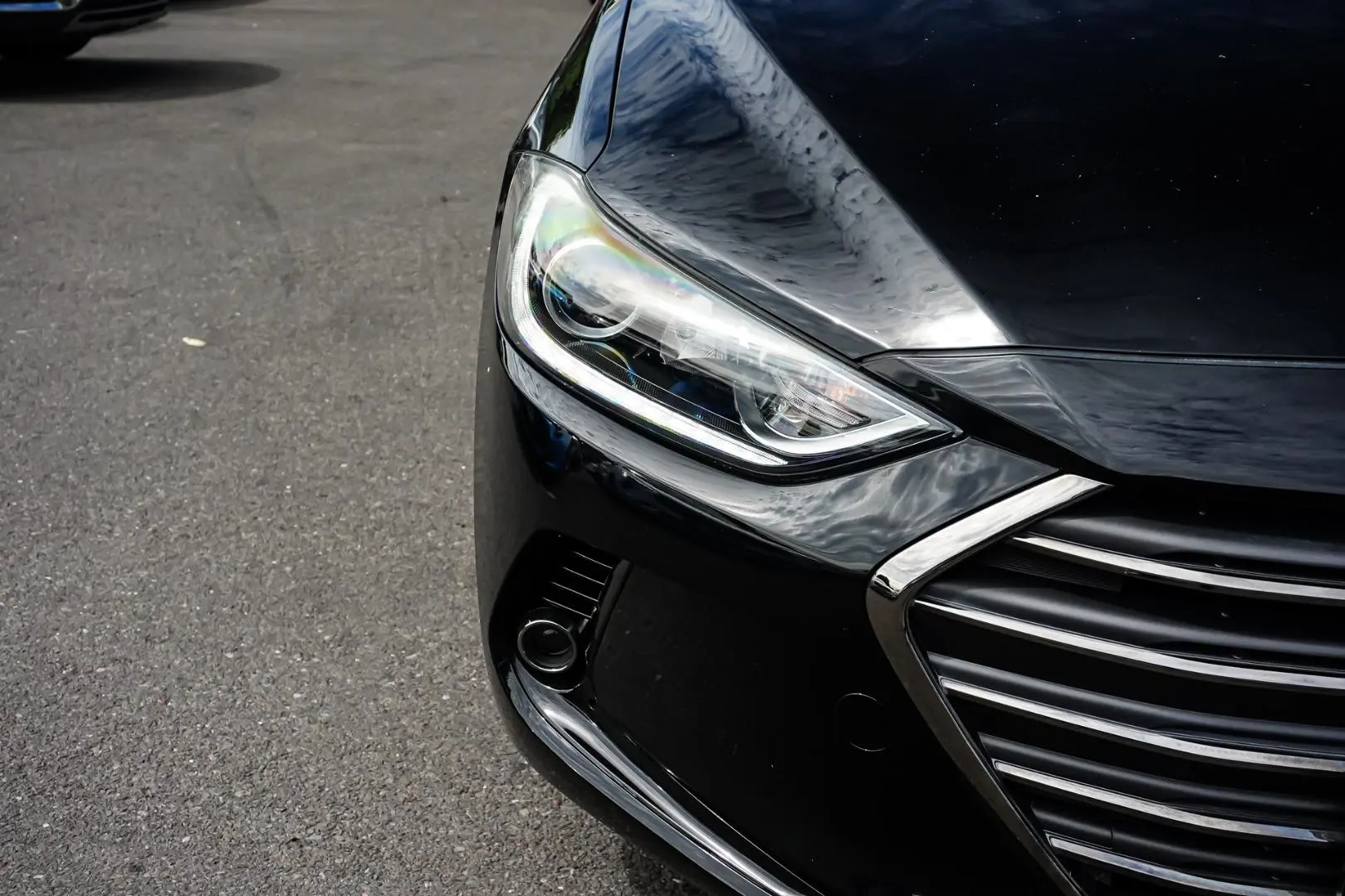 2018 Hyundai Elantra Gallery Image 13