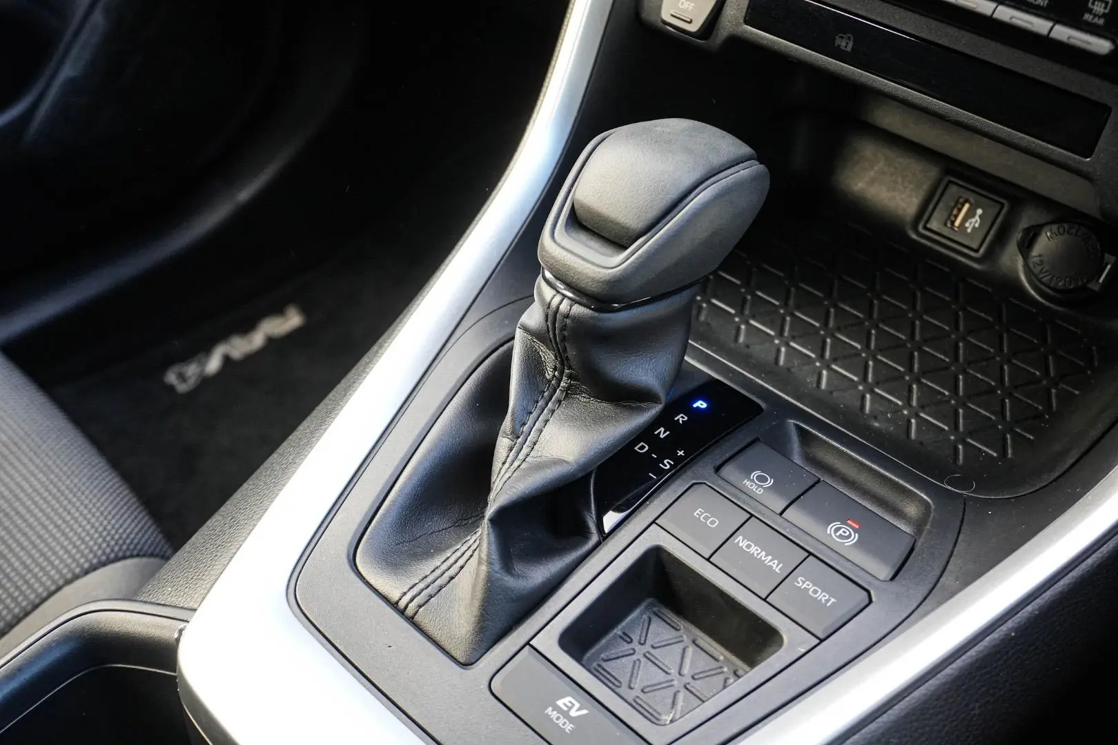 2022 Toyota RAV4 Gallery Image 19