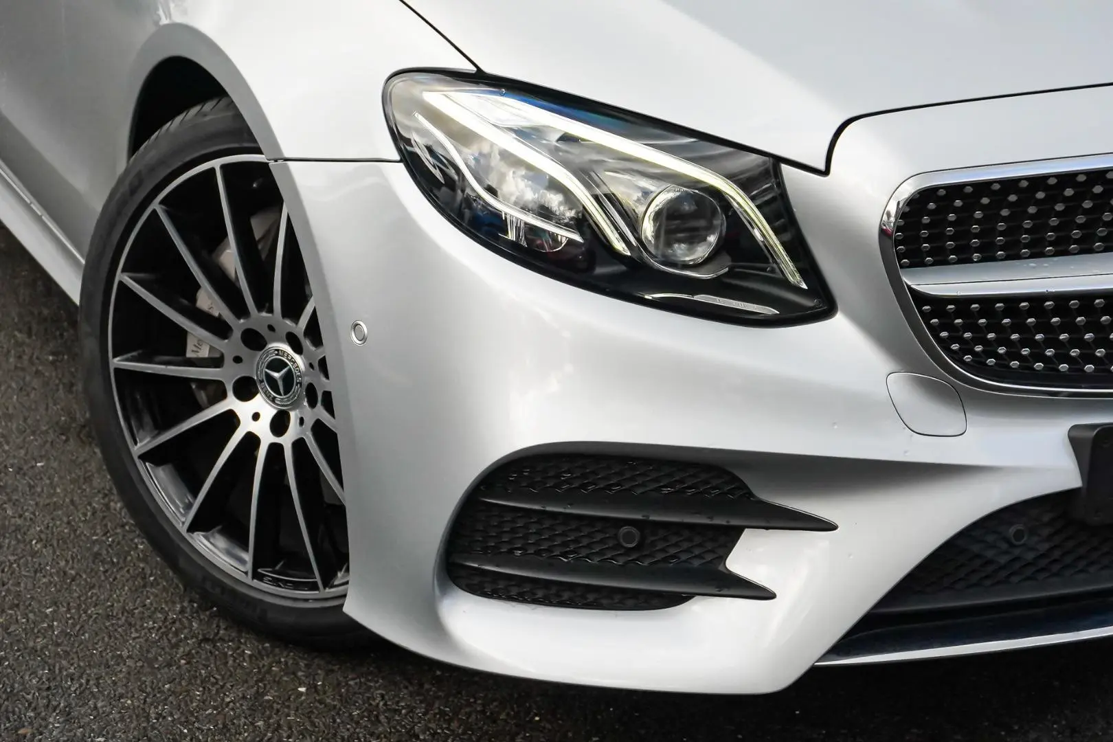 2019 Mercedes-Benz E-Class Gallery Image 12