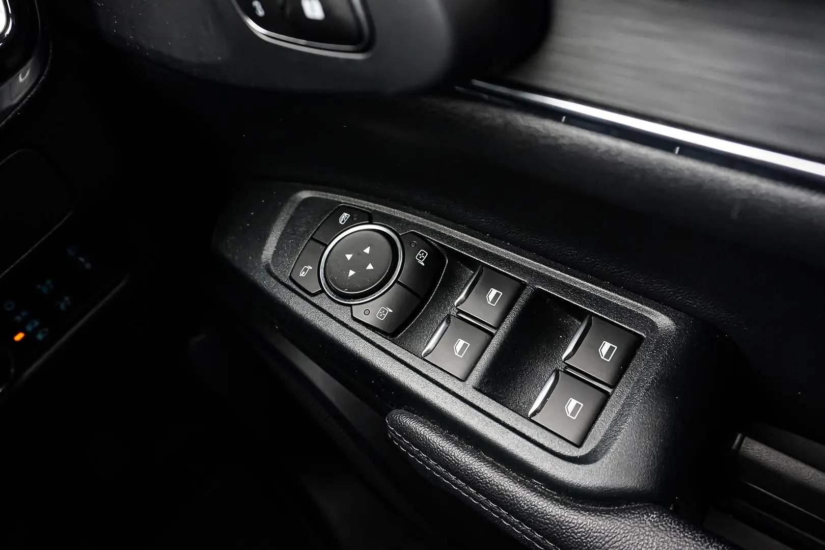 2023 Ford Everest Gallery Image 24