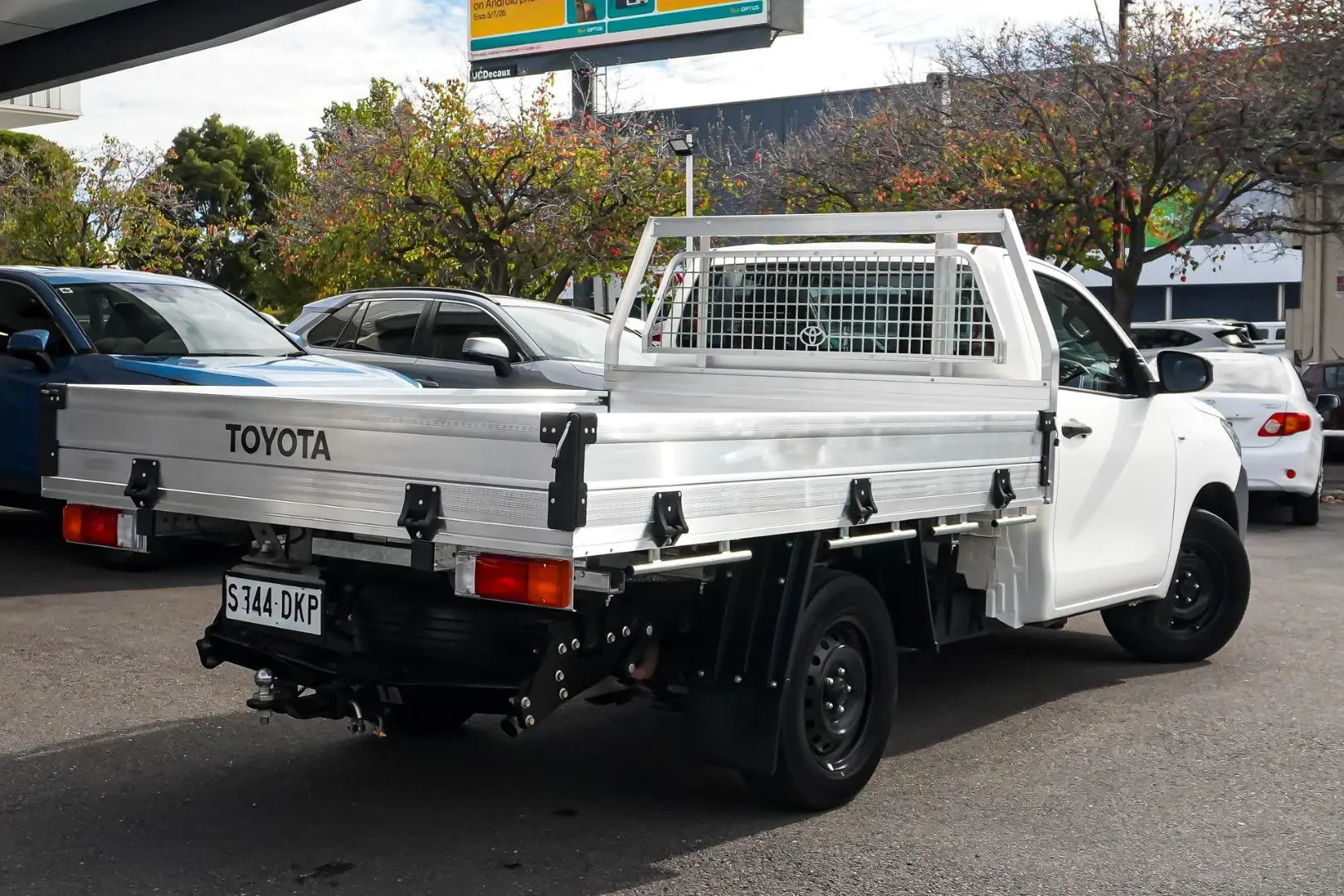 2021 Toyota Hilux Gallery Image 3