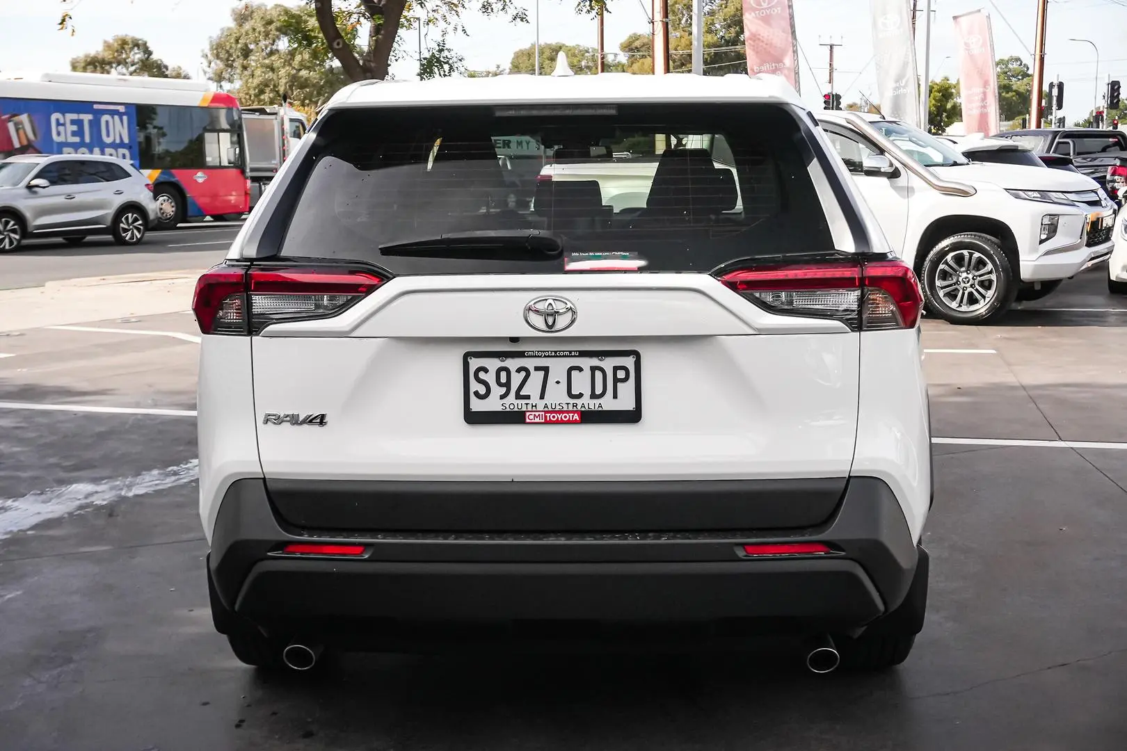 2020 Toyota RAV4 Gallery Image 6