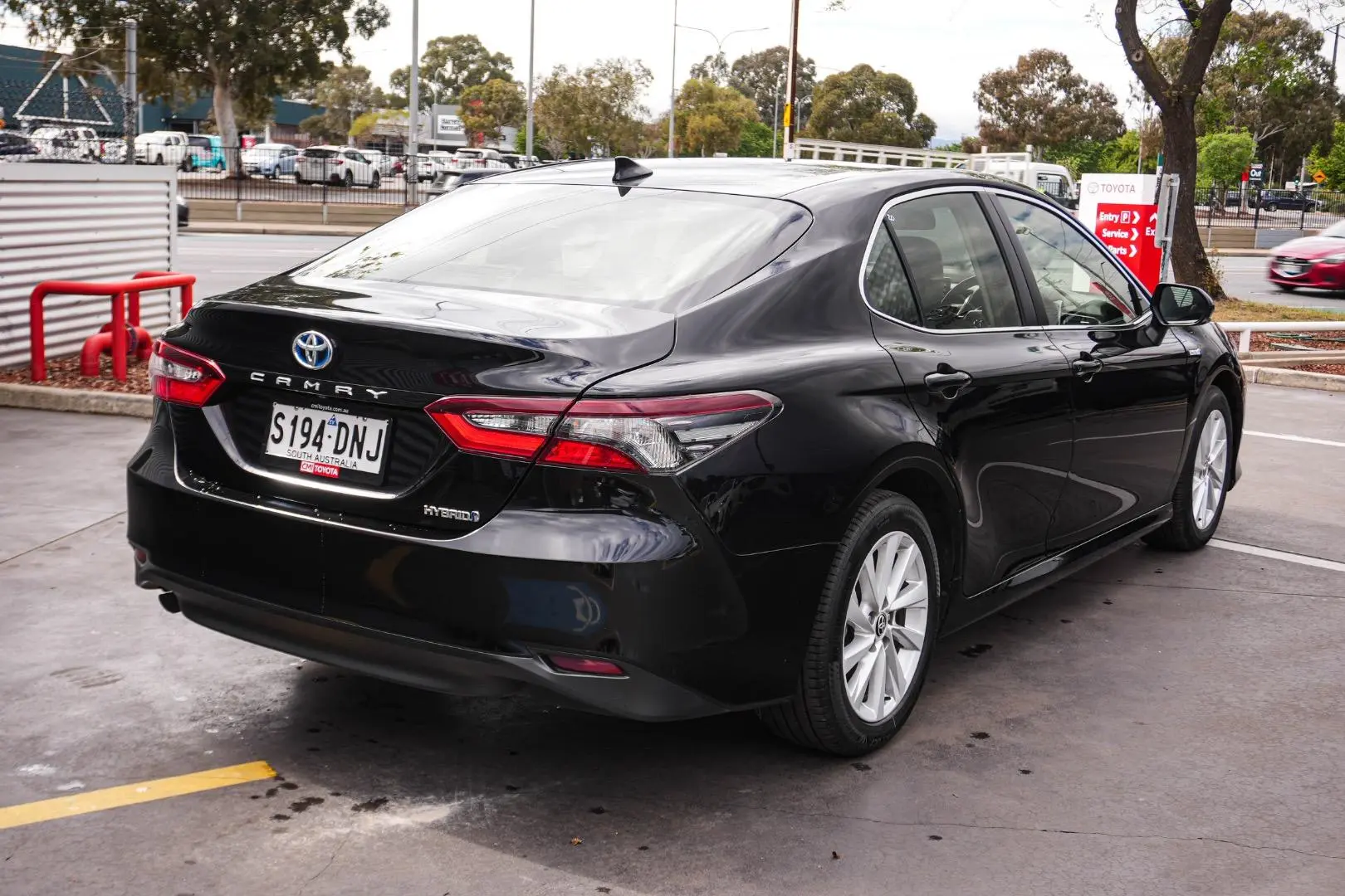 2022 Toyota Camry Gallery Image 3