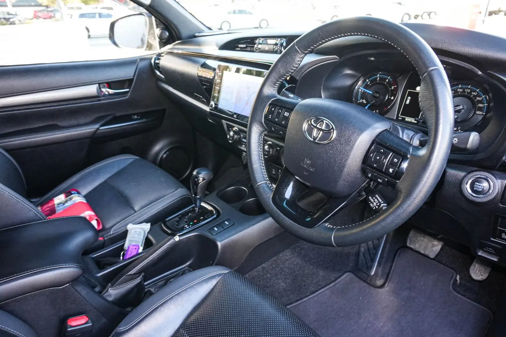 2023 Toyota Hilux Gallery Image 7
