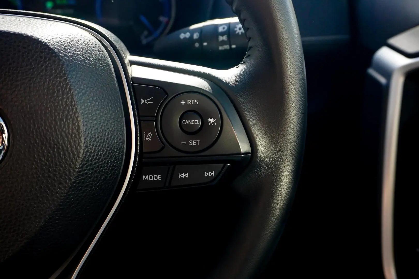 2025 Toyota RAV4 Gallery Image 19