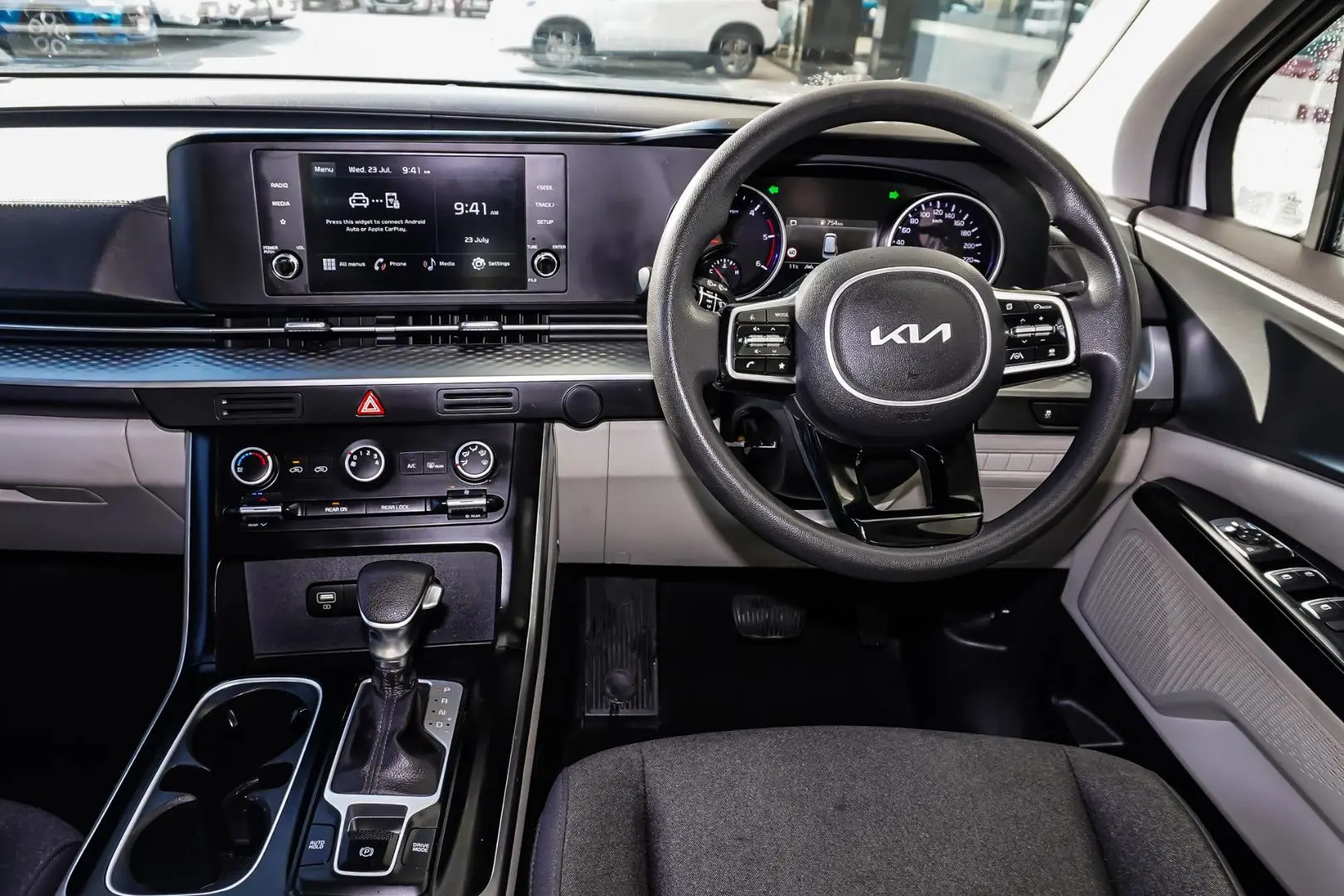 2022 Kia Carnival Gallery Image 10
