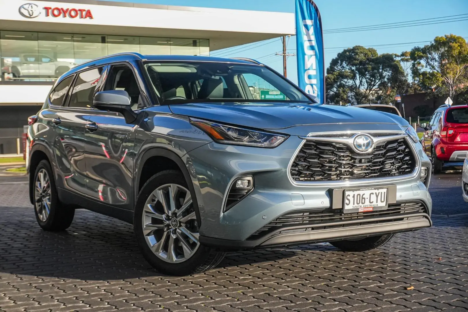 2023 Toyota Kluger Gallery Image 2