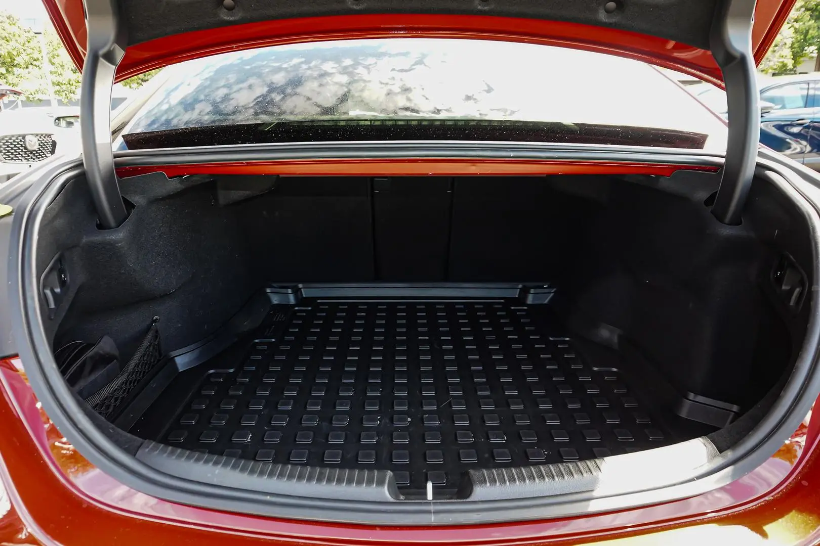 2022 Mercedes-Benz C-Class Gallery Image 10